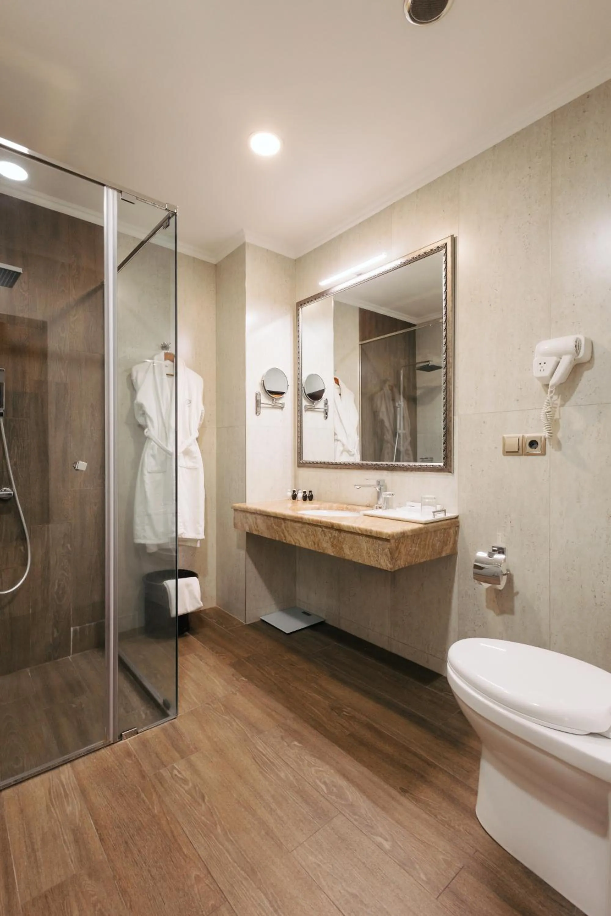 Shower in Paris Hotel Yerevan