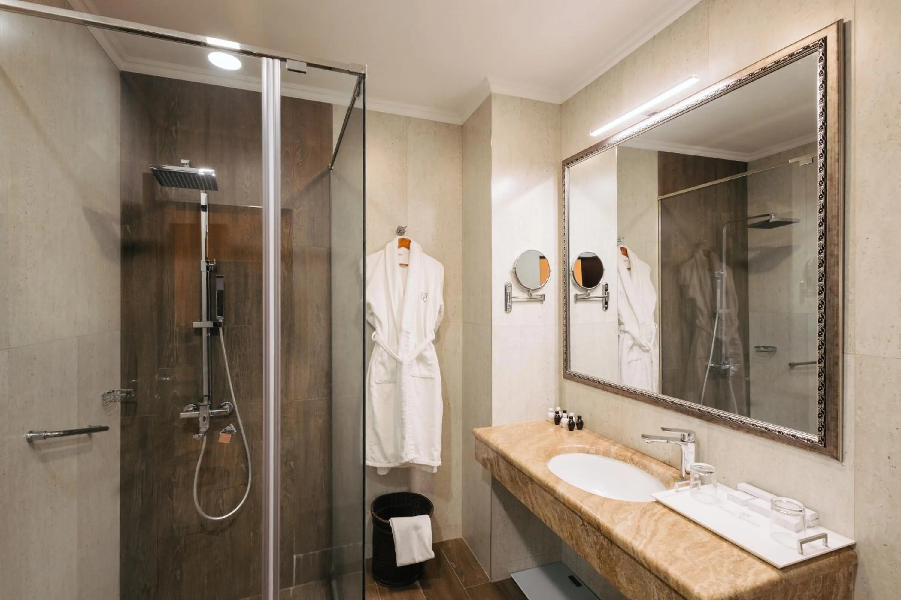 Shower in Paris Hotel Yerevan