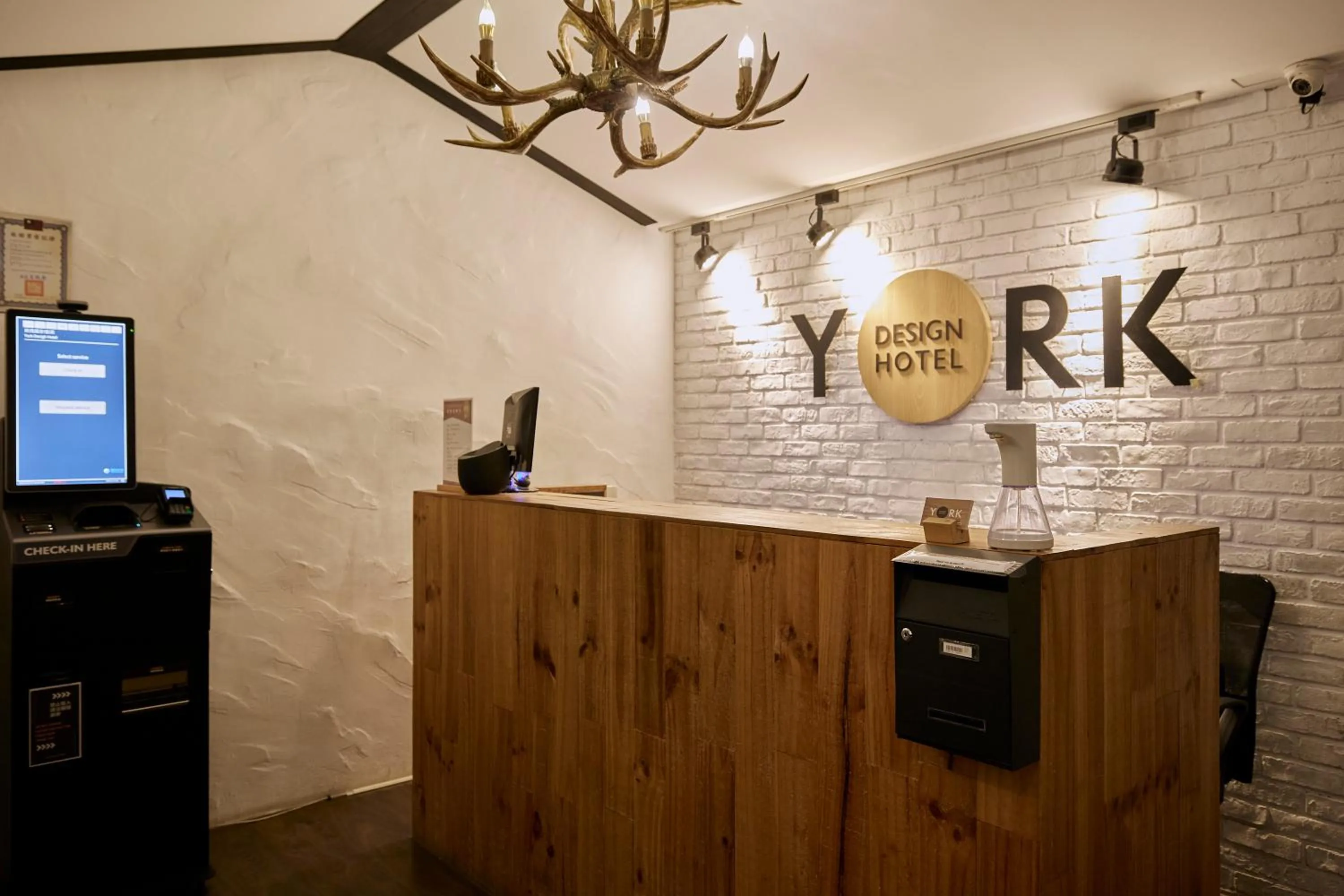 Lobby or reception in York Hotel