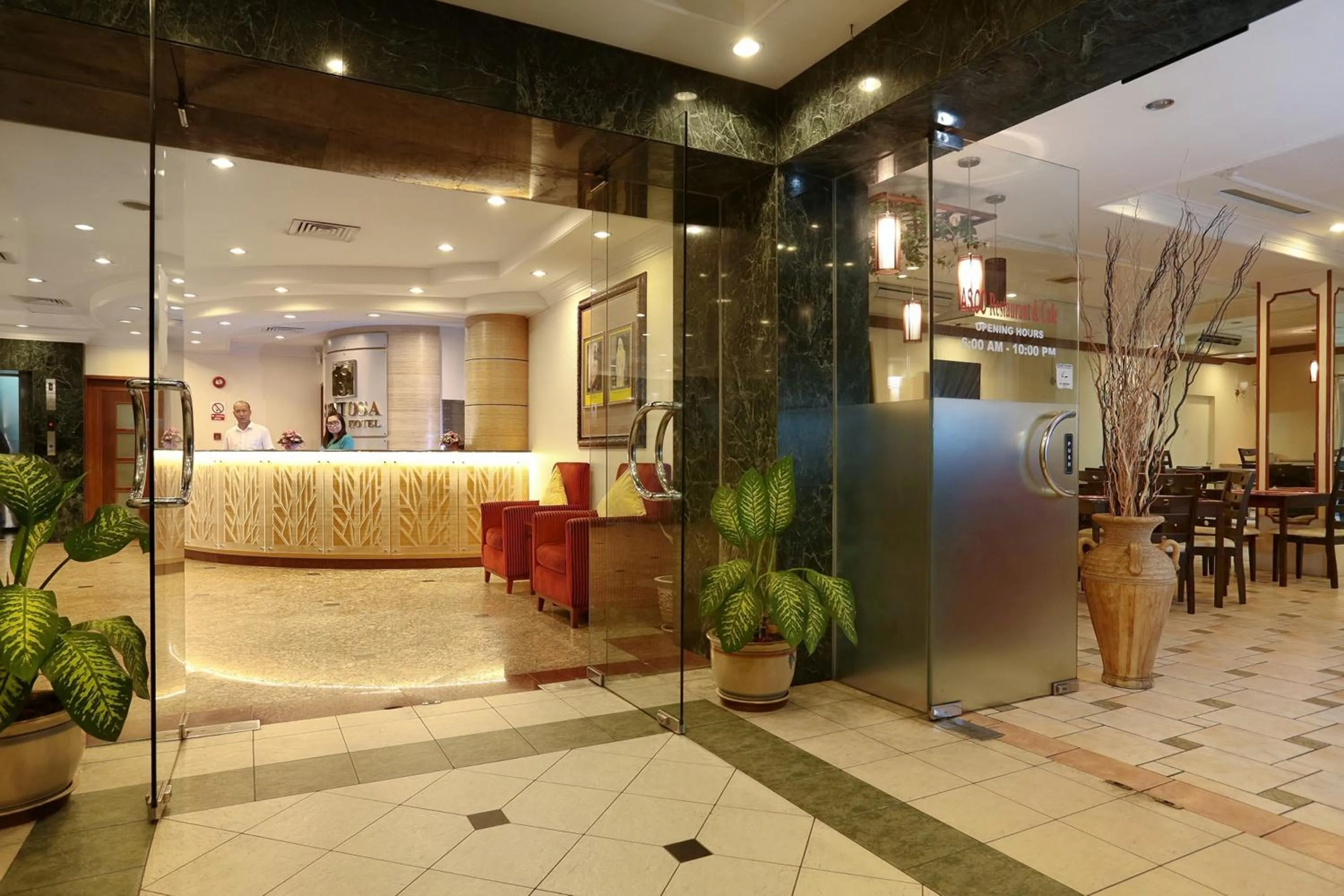 Facade/entrance in Hotel Sentosa