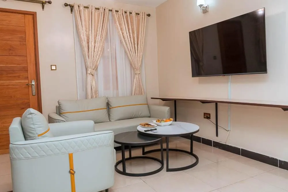 Emboita Hotel Limited