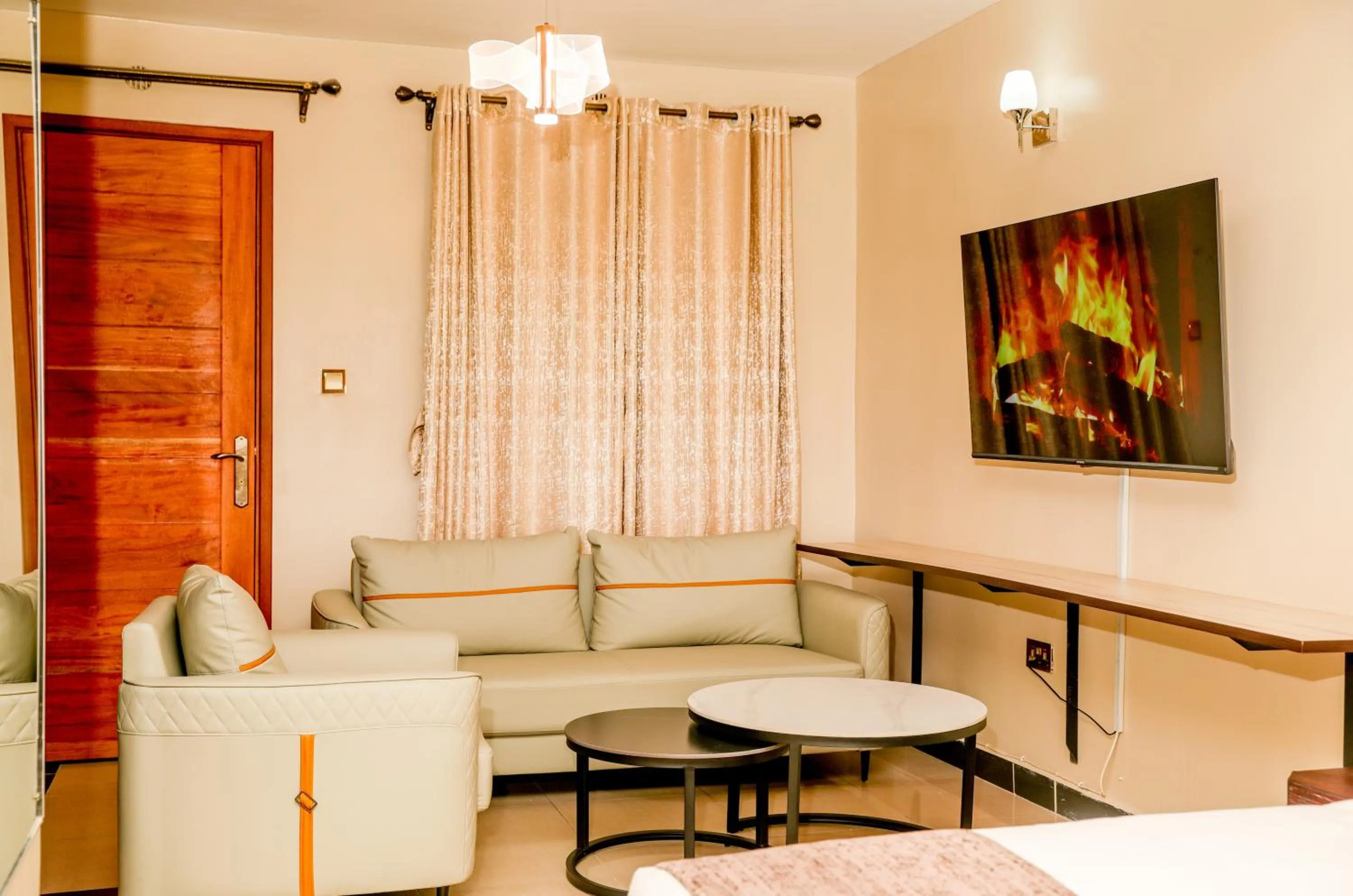 Emboita Hotel Limited