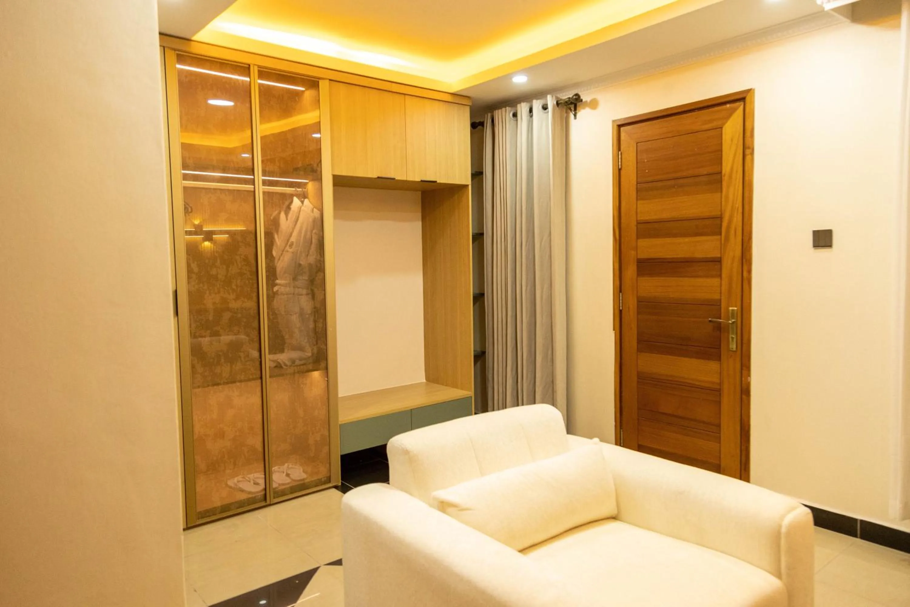 Emboita Hotel Limited