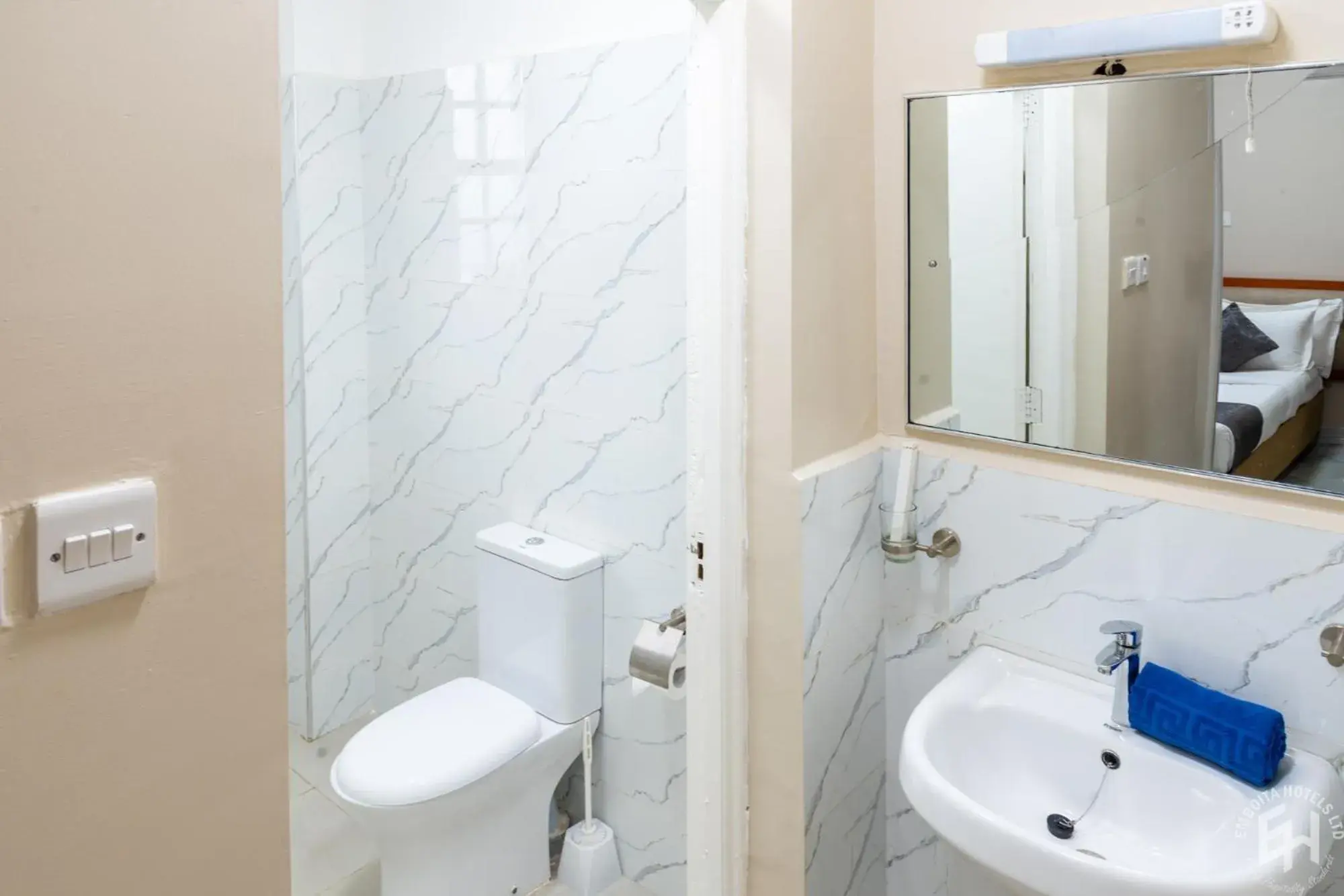 Standard Double Room - single occupancy in Emboita Hotel Limited Standard Double Room - single occupancy in Emboita Hotel Limited