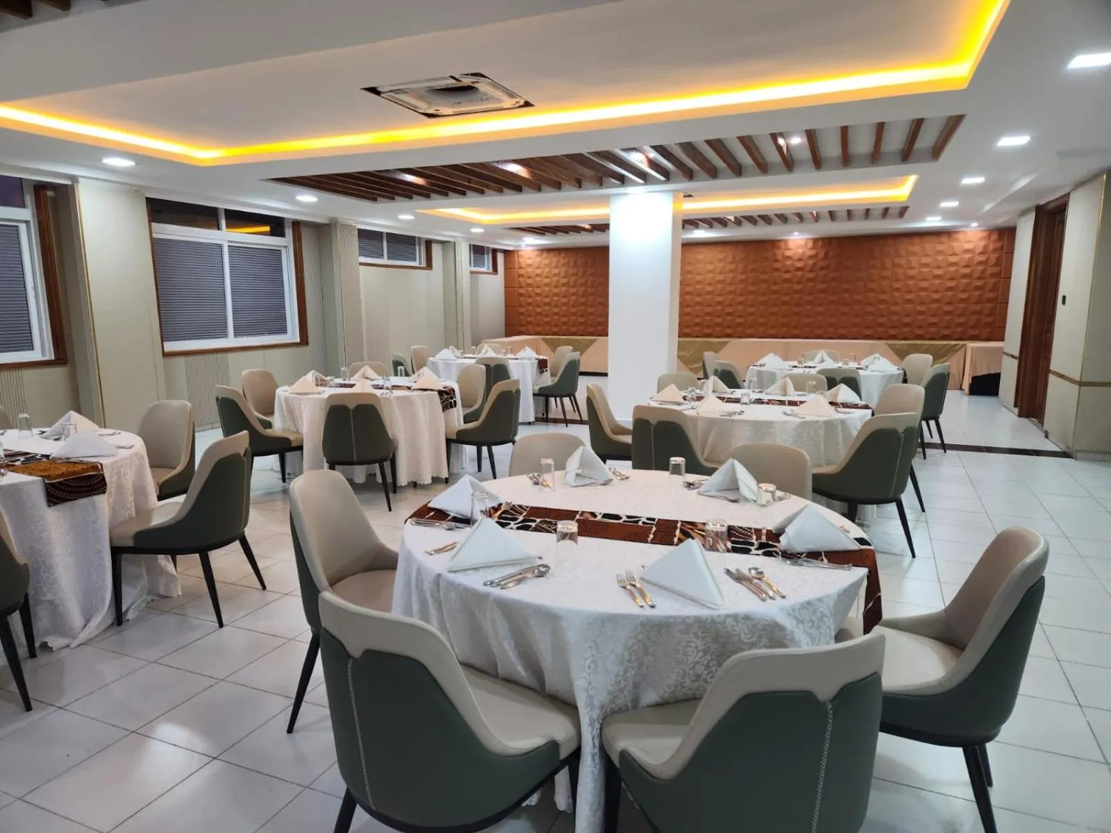 Emboita Hotel Limited