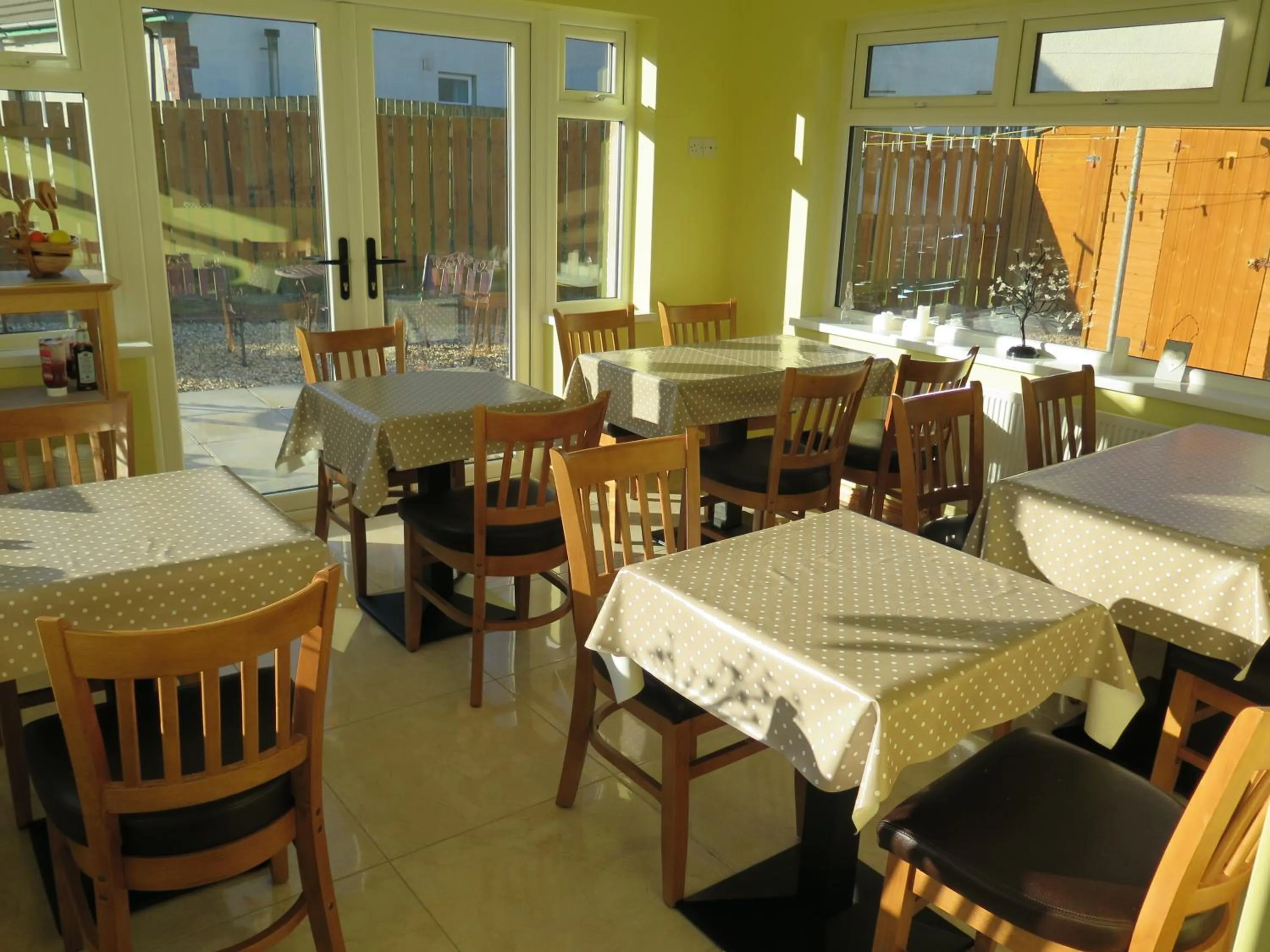 Restaurant/places to eat in Glen Haven Bed and Breakfast