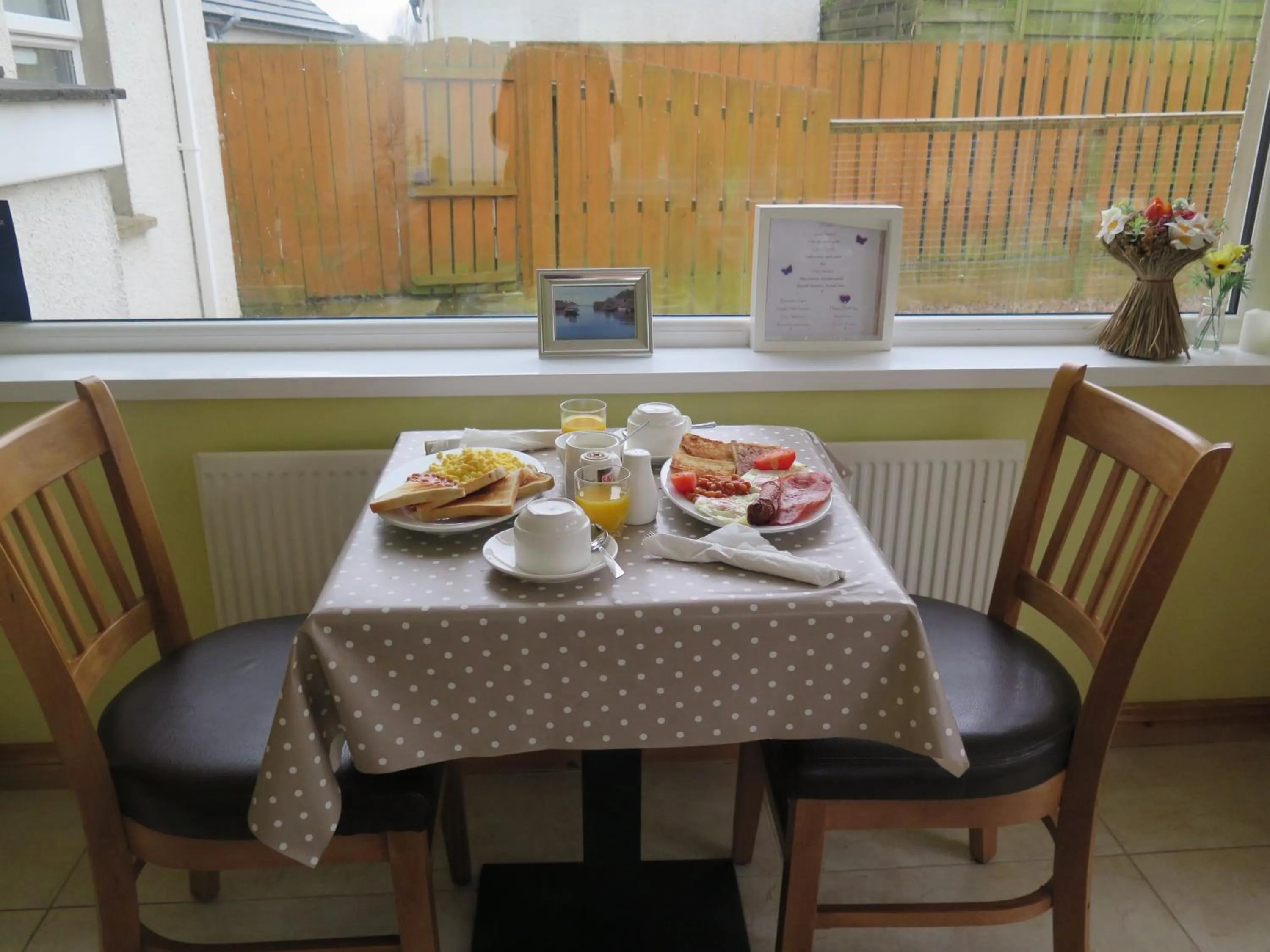 Breakfast in Glen Haven Bed and Breakfast