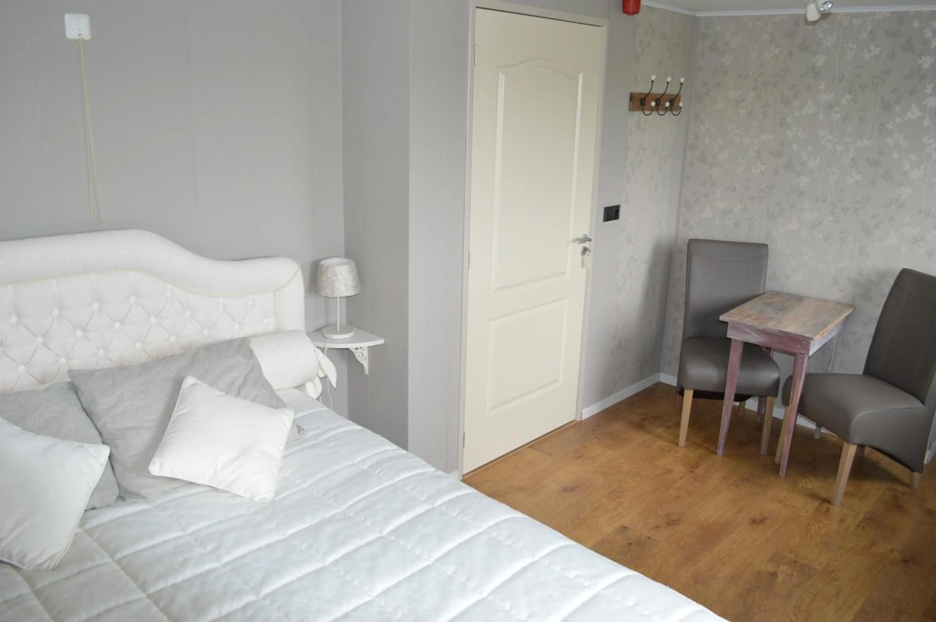 Photo of the whole room, Bed in Huize Ouwervelden