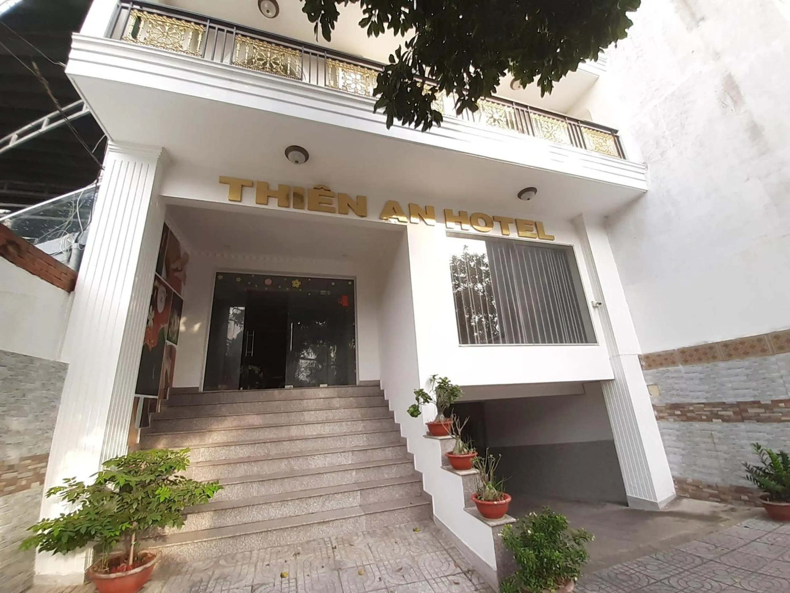 Facade/entrance in Capital O 1221 Thien An Hotel