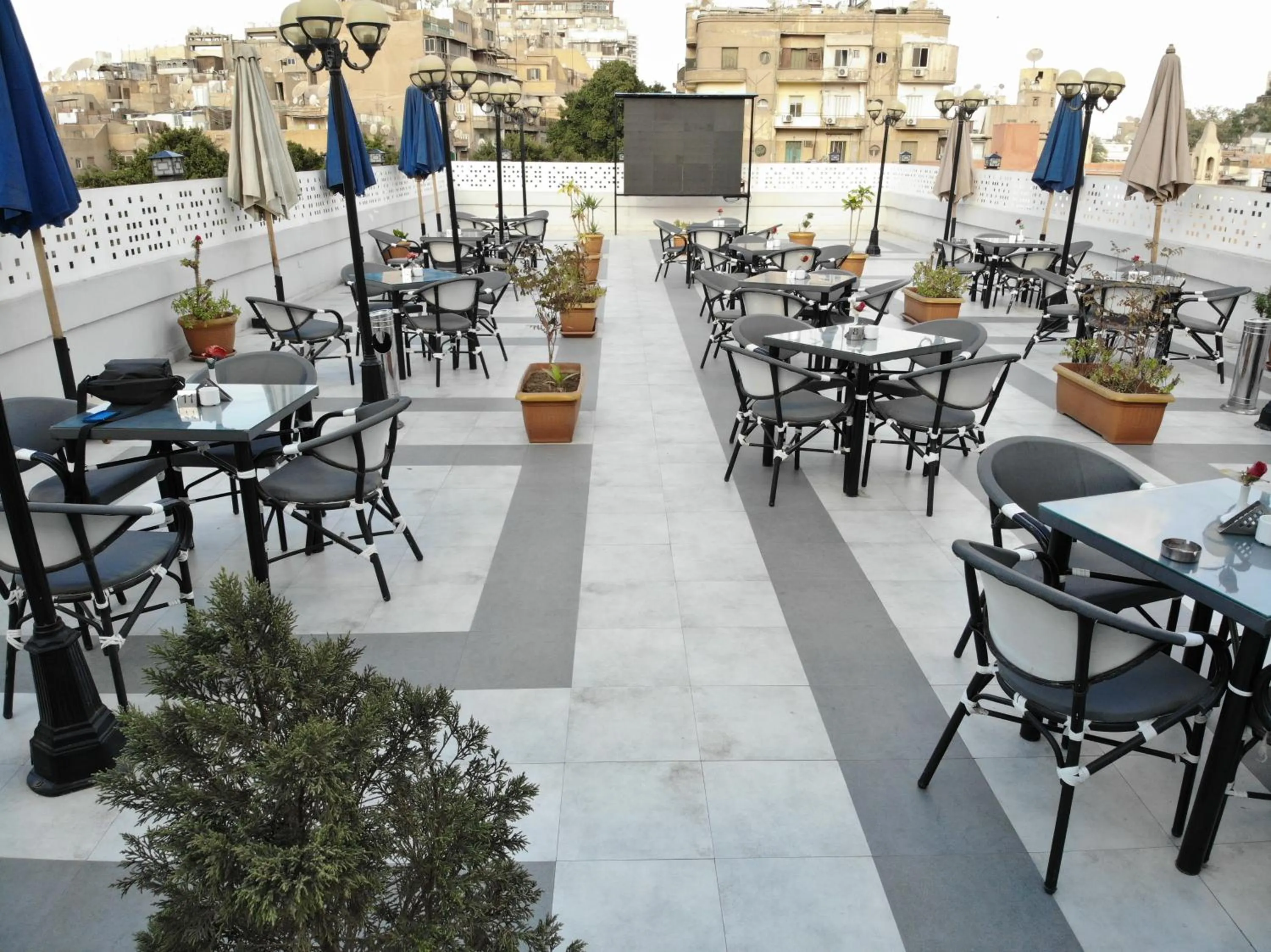 Restaurant/places to eat in Jewel Zamalek Hotel