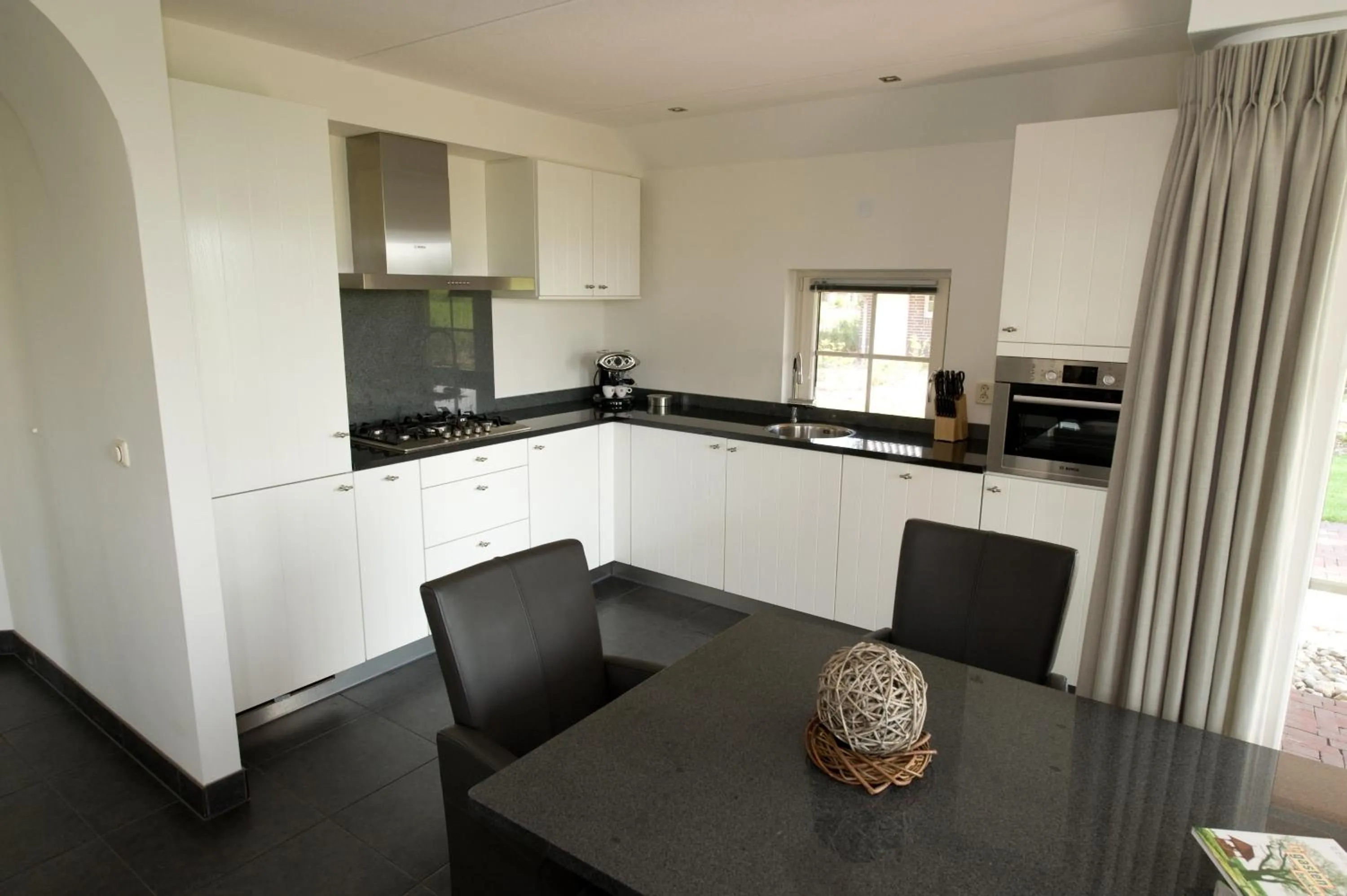 Kitchen or kitchenette in Hof van Salland Hellendoorn