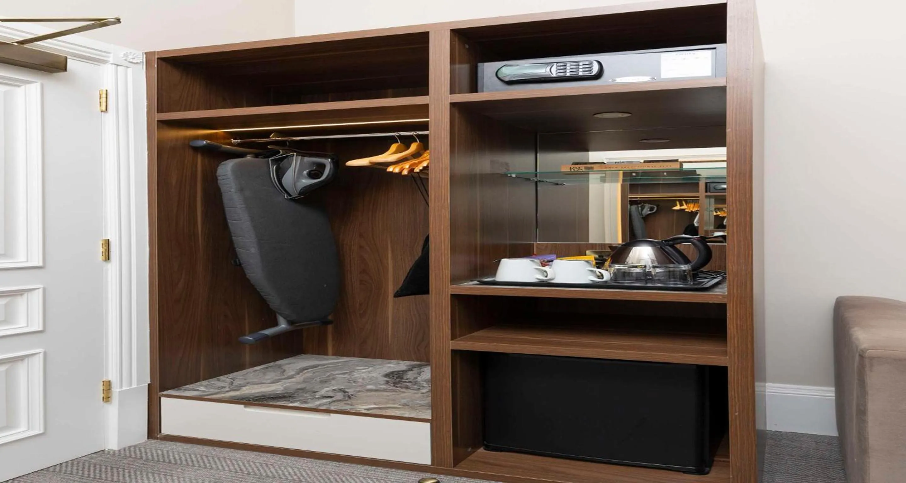 Bedroom in Best Western Premier Dover Marina Hotel & Spa