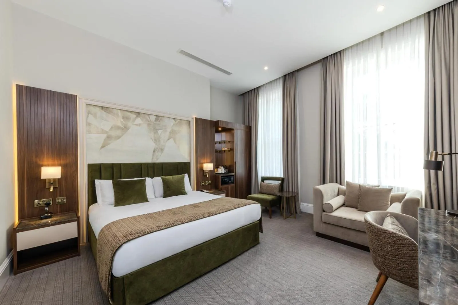 Bedroom, Bed in Dover Marina Hotel & Spa, Tapestry Collection by Hilton