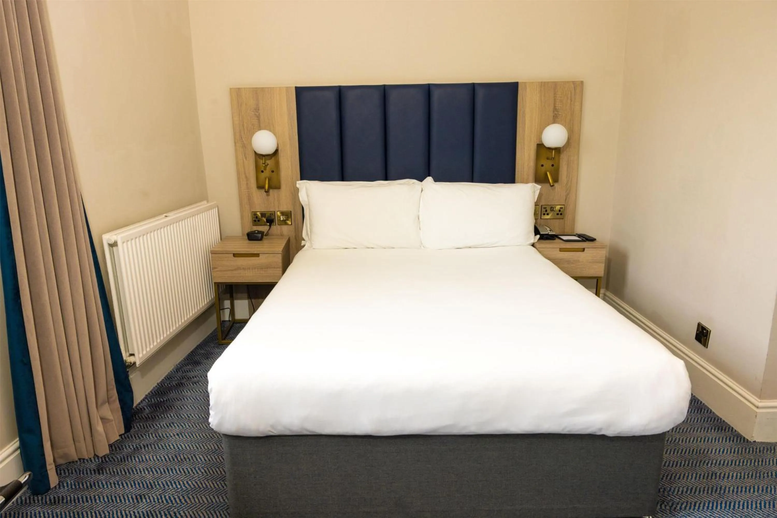 Bed in Dover Marina Hotel & Spa, Tapestry Collection by Hilton