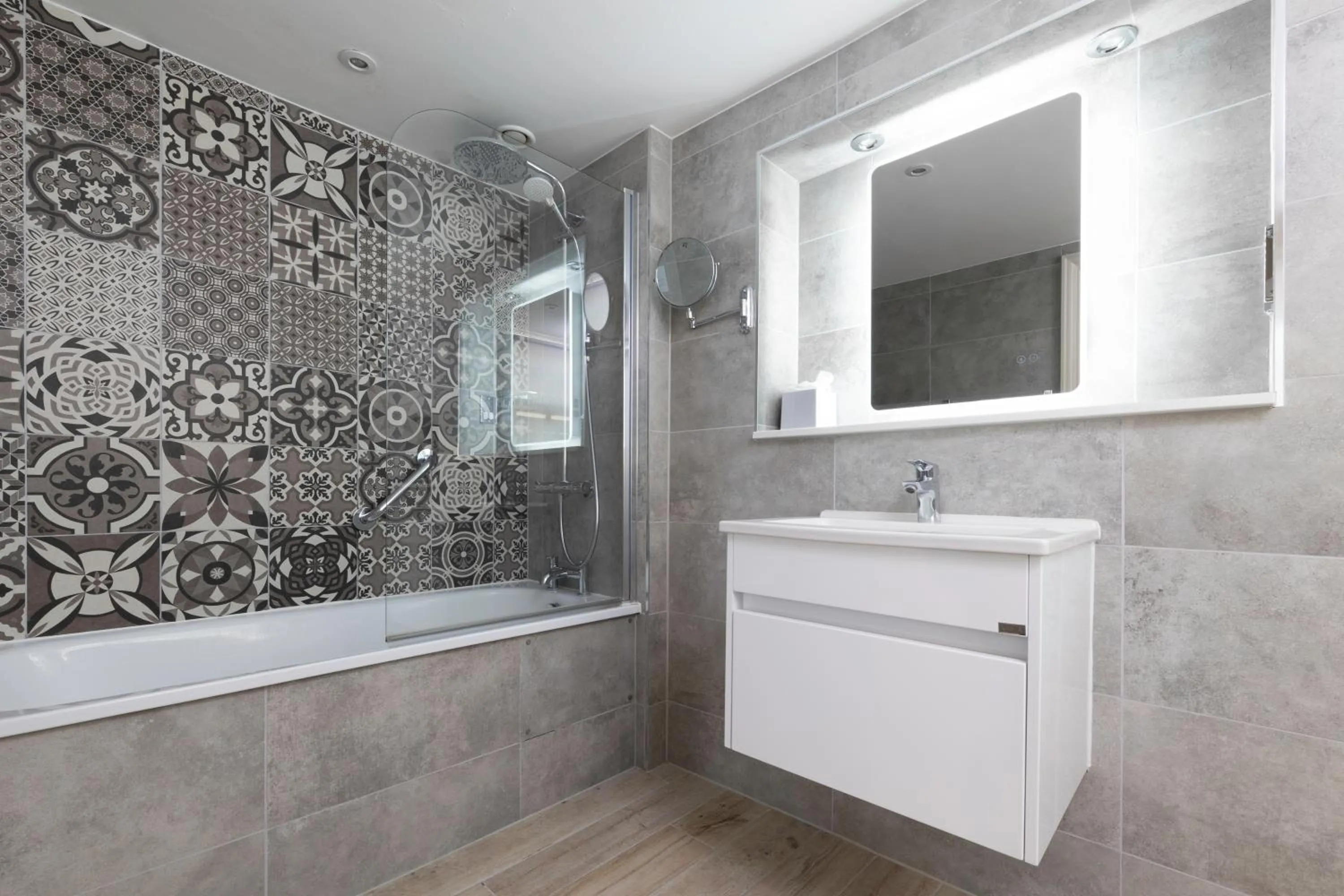 Bathroom in Dover Marina Hotel & Spa, Tapestry Collection by Hilton