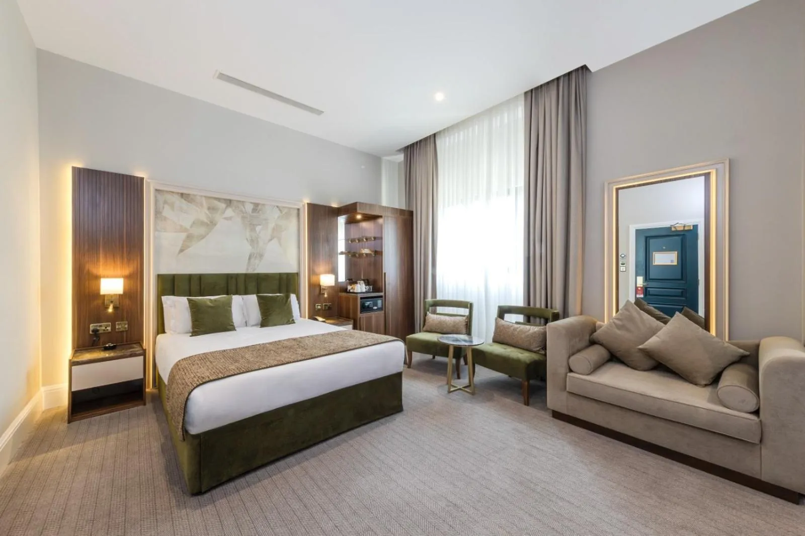 Bedroom, Bed in Dover Marina Hotel & Spa, Tapestry Collection by Hilton