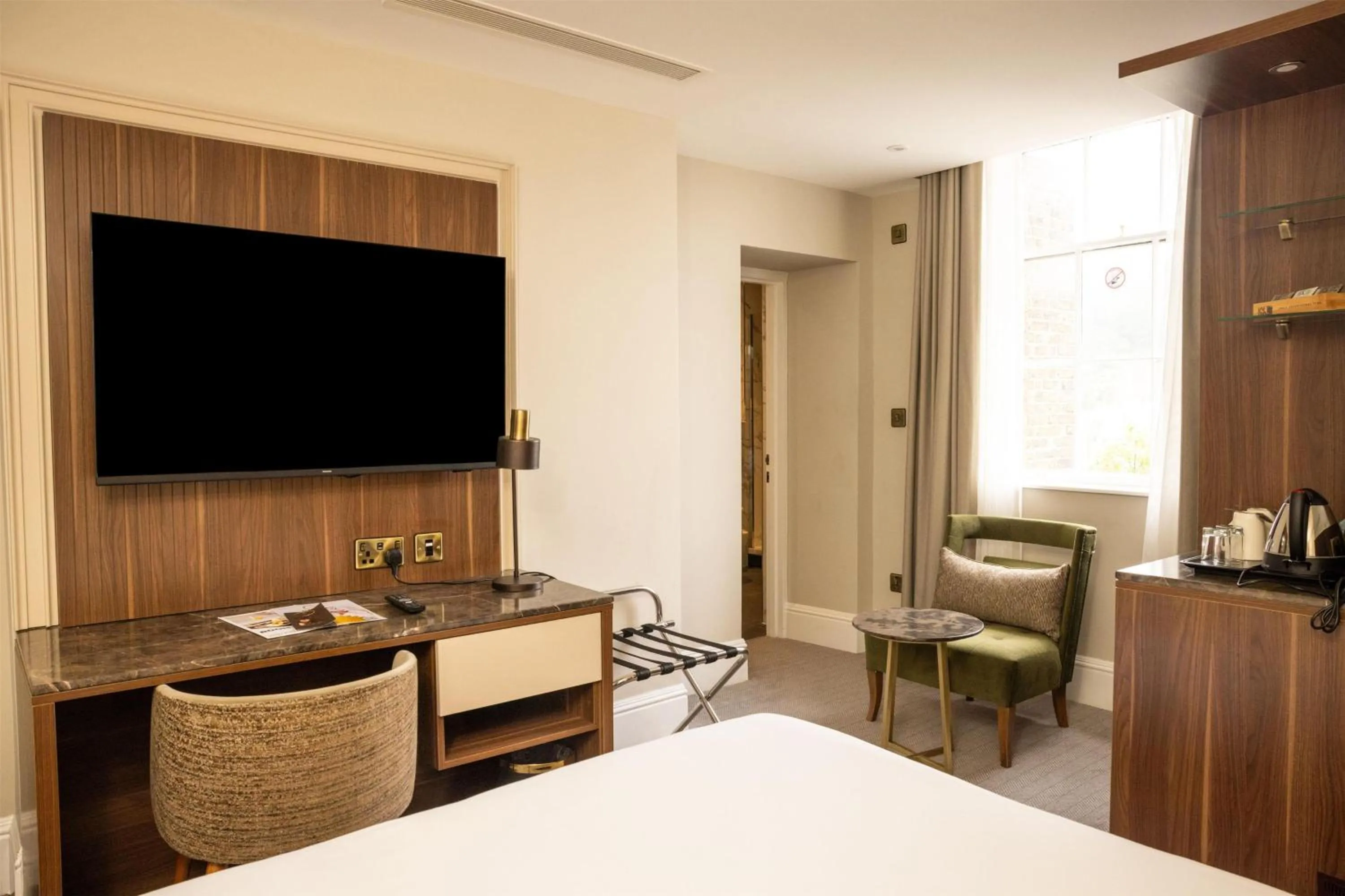 Bedroom, Bed in Dover Marina Hotel & Spa, Tapestry Collection by Hilton