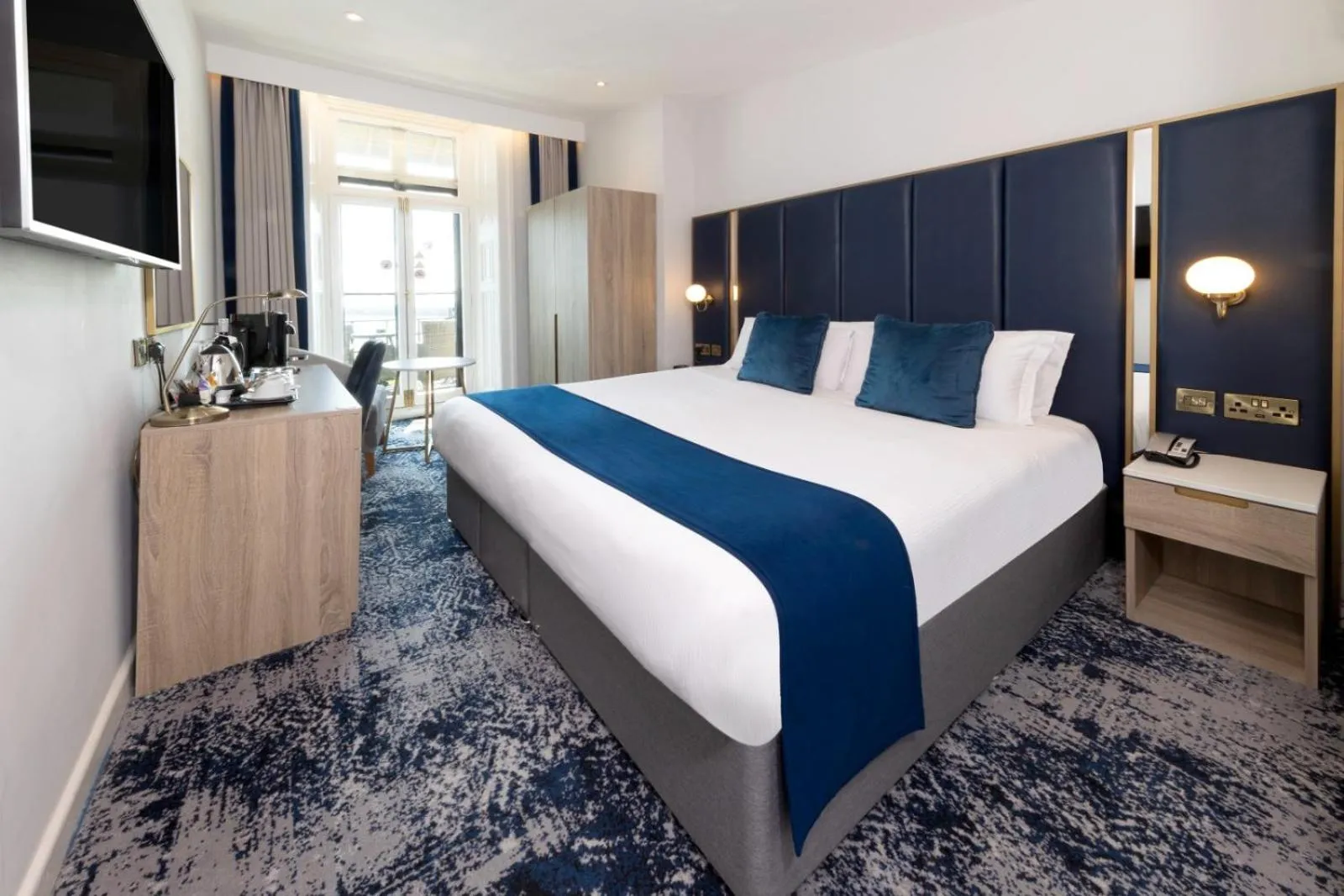 Bedroom, Bed in Dover Marina Hotel & Spa, Tapestry Collection by Hilton