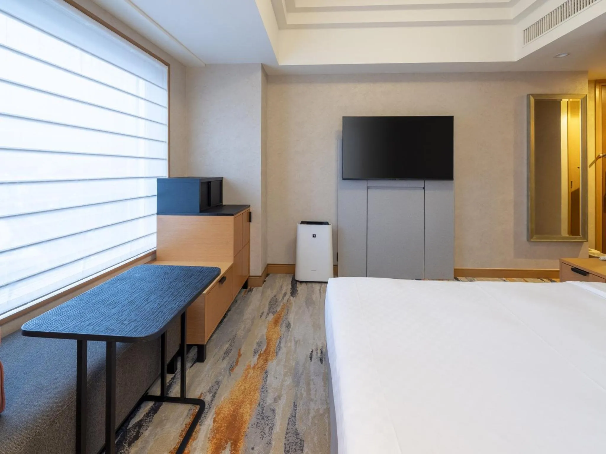 Bed in JR Hotel Clement Takamatsu