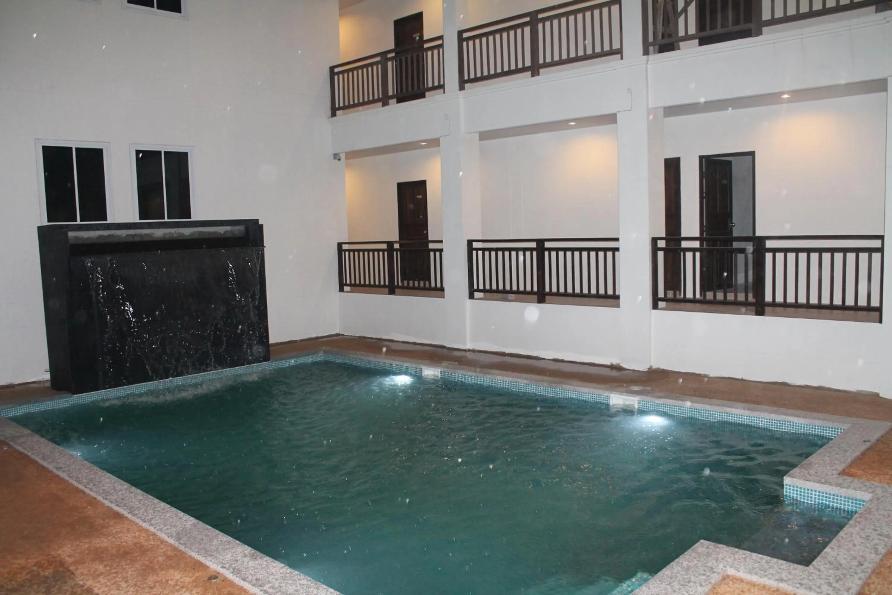 Swimming pool in Huen Chan Thip