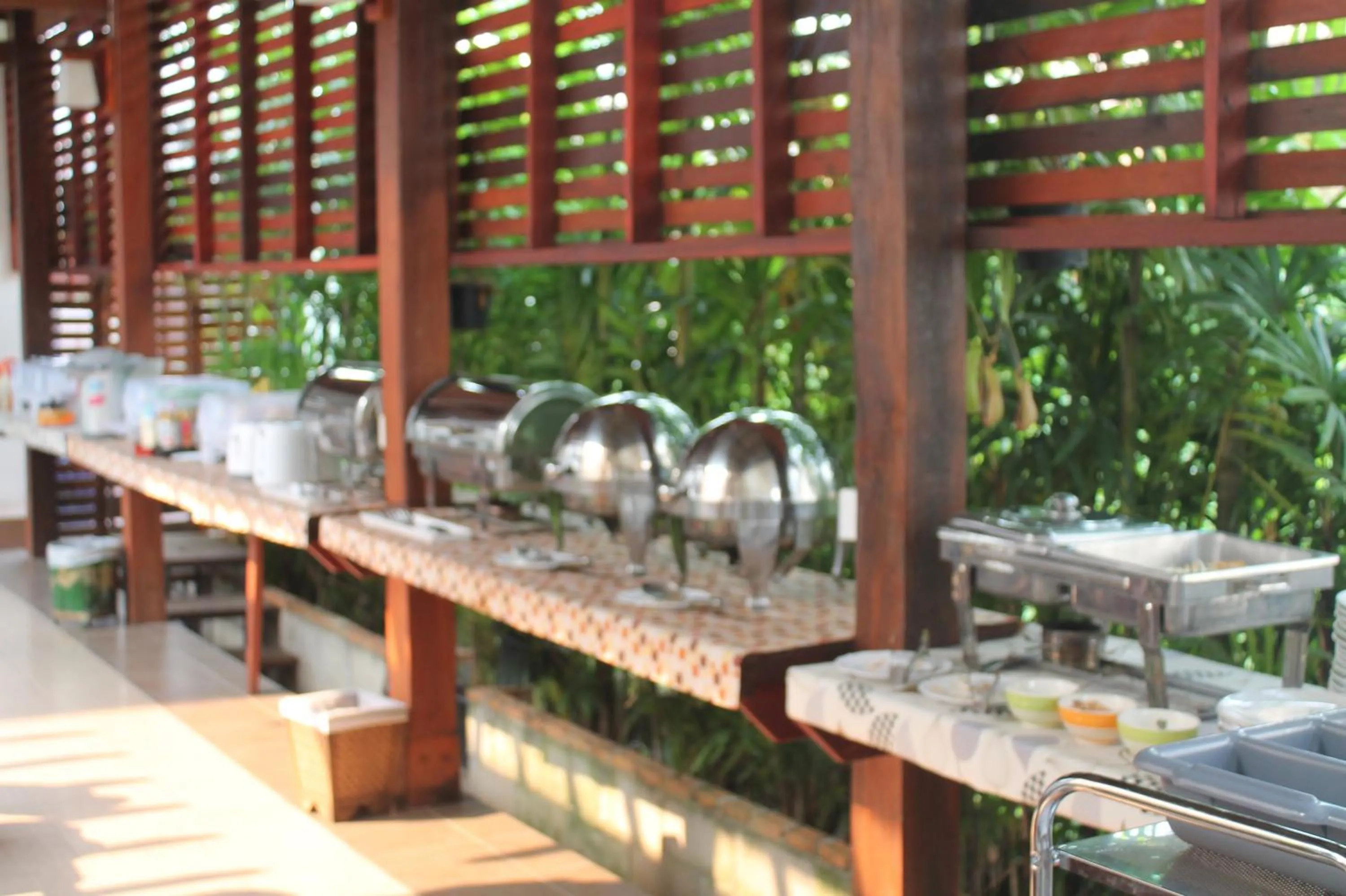 Restaurant/places to eat in Huen Chan Thip