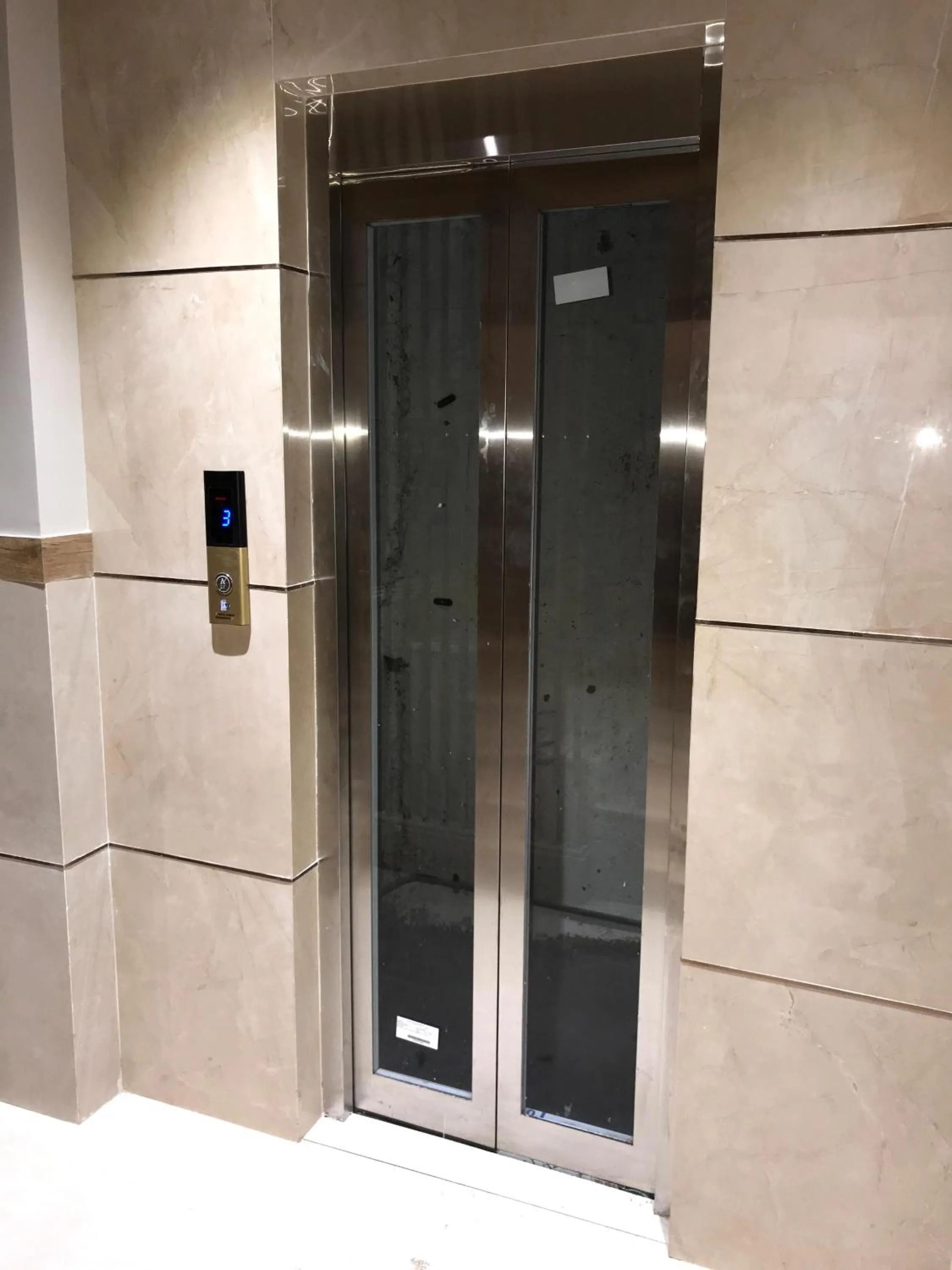 HOTEL AMBER PARAMOUNT