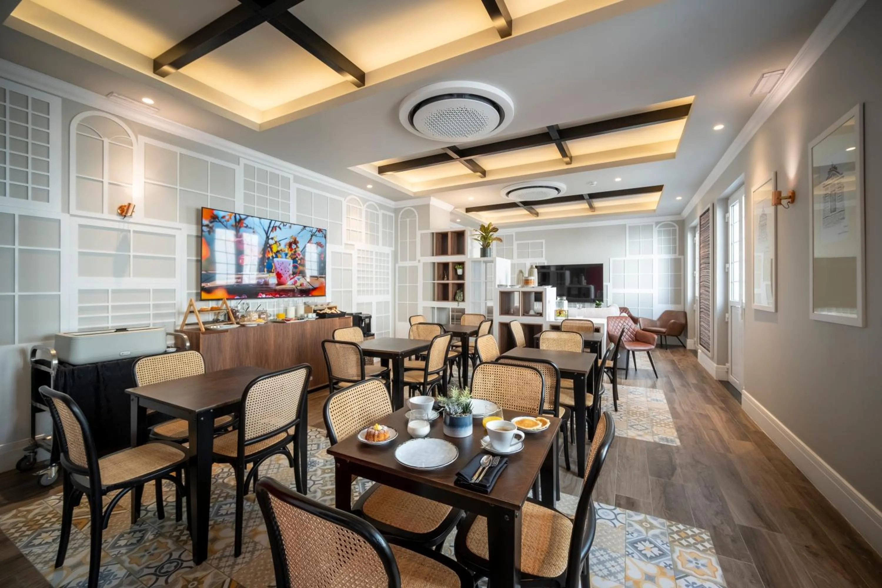 TV and multimedia in Açores Autêntico Boutique Hotel