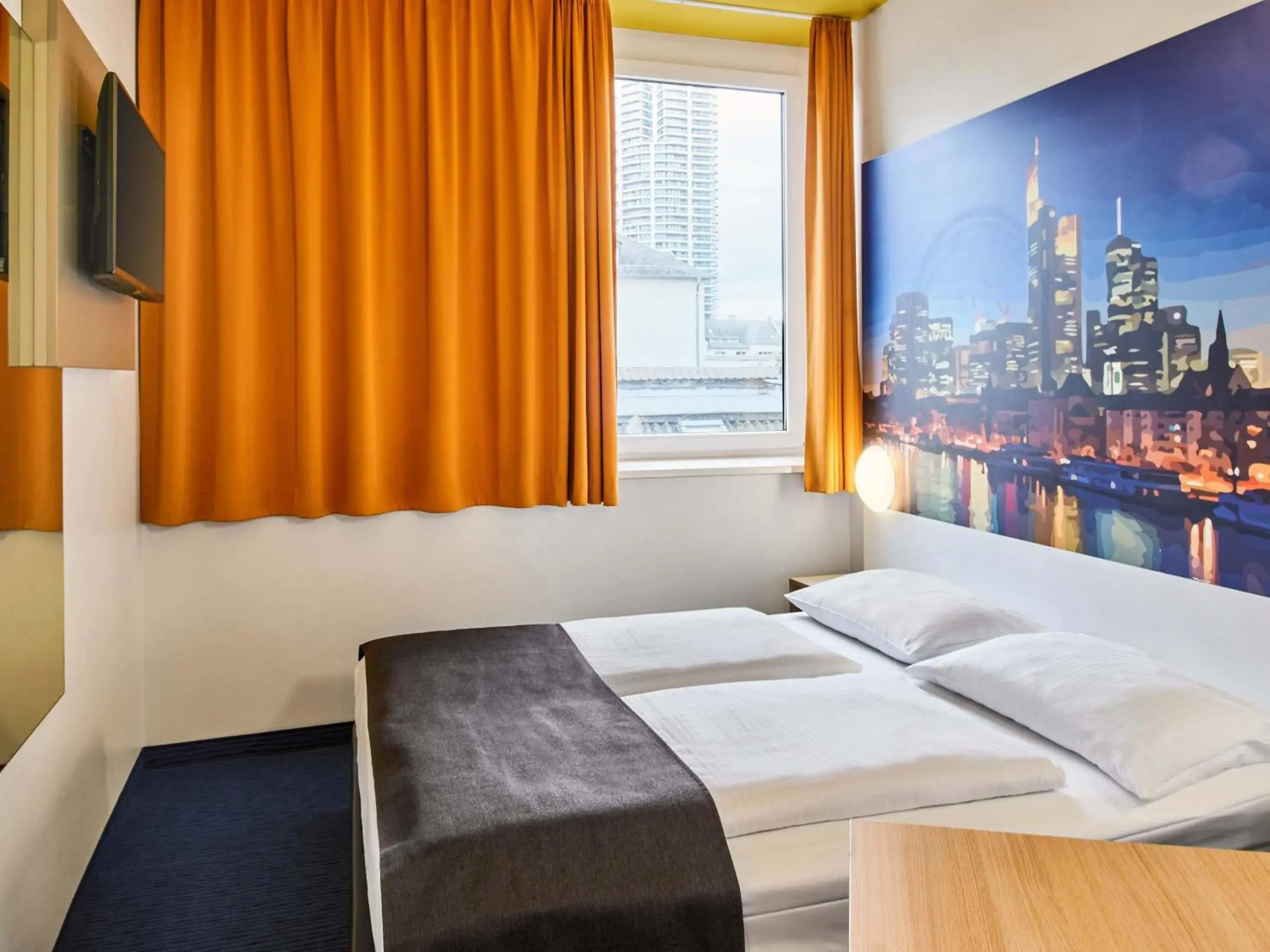 Double Room - single occupancy in B&B HOTEL Frankfurt-Hbf Double Room - single occupancy in B&B HOTEL Frankfurt-Hbf