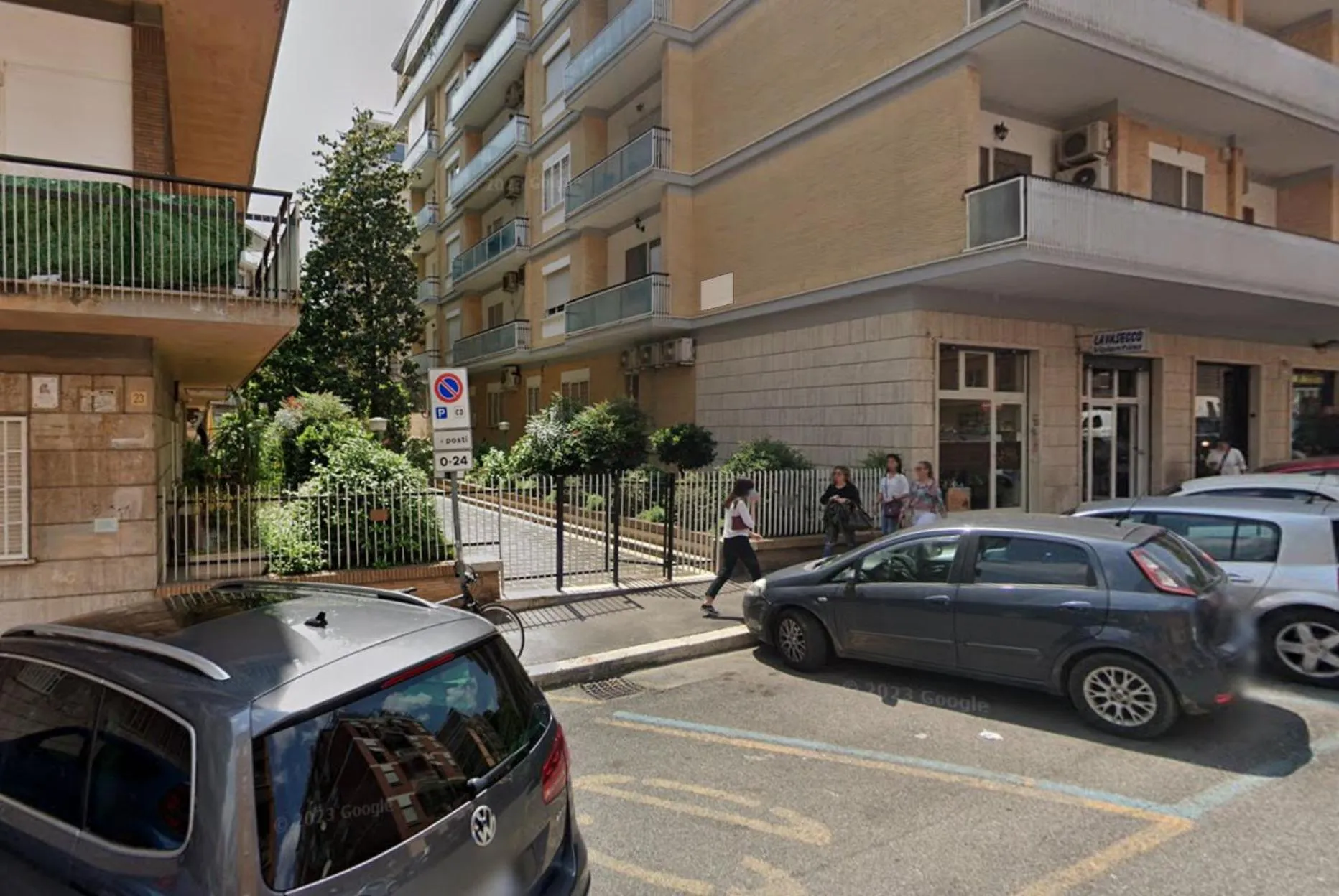 Property building in Ricettiva Cipro San Pietro e Musei Vaticani