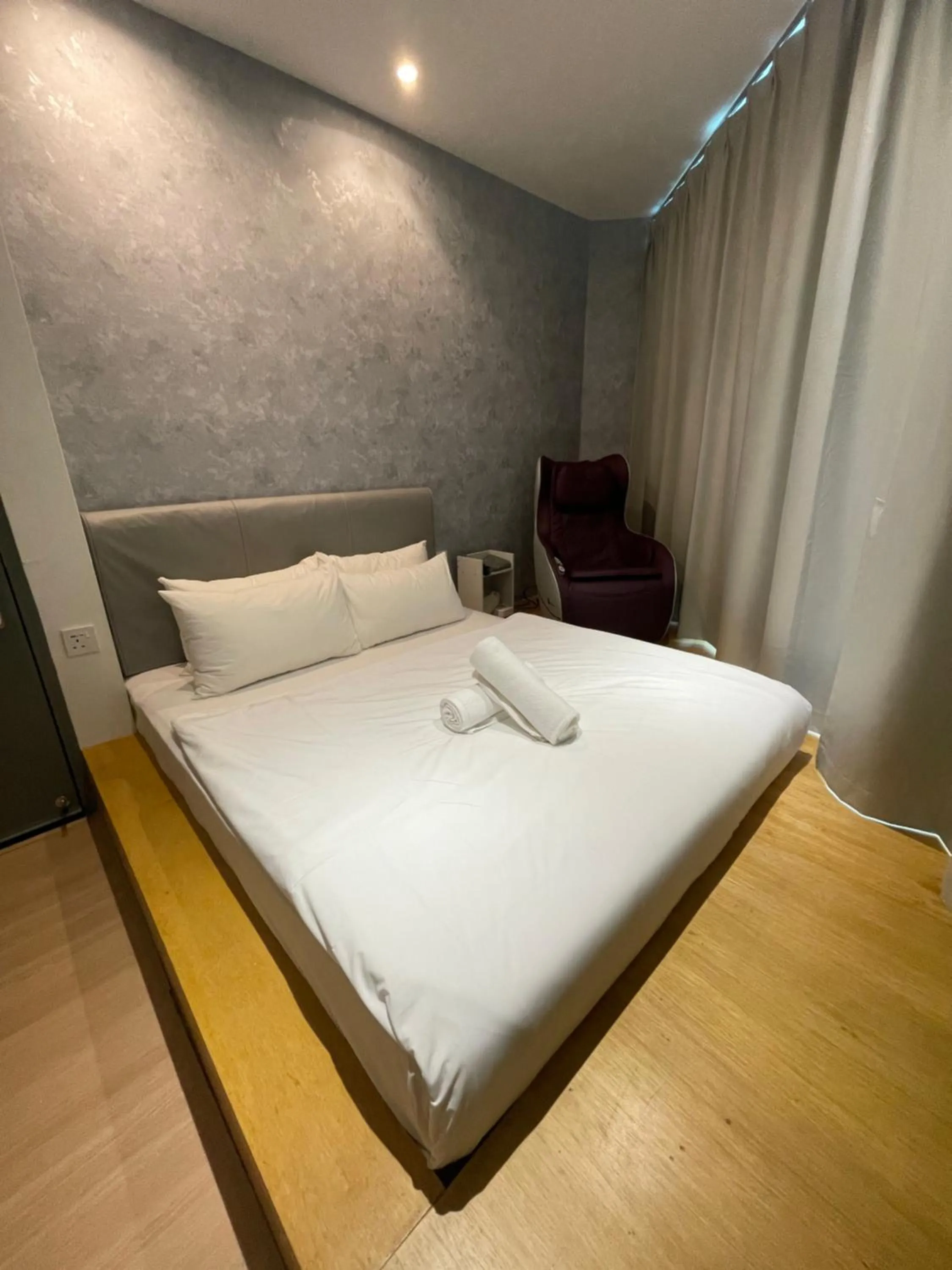 Massage, Bed in Double H Boutique Hotel