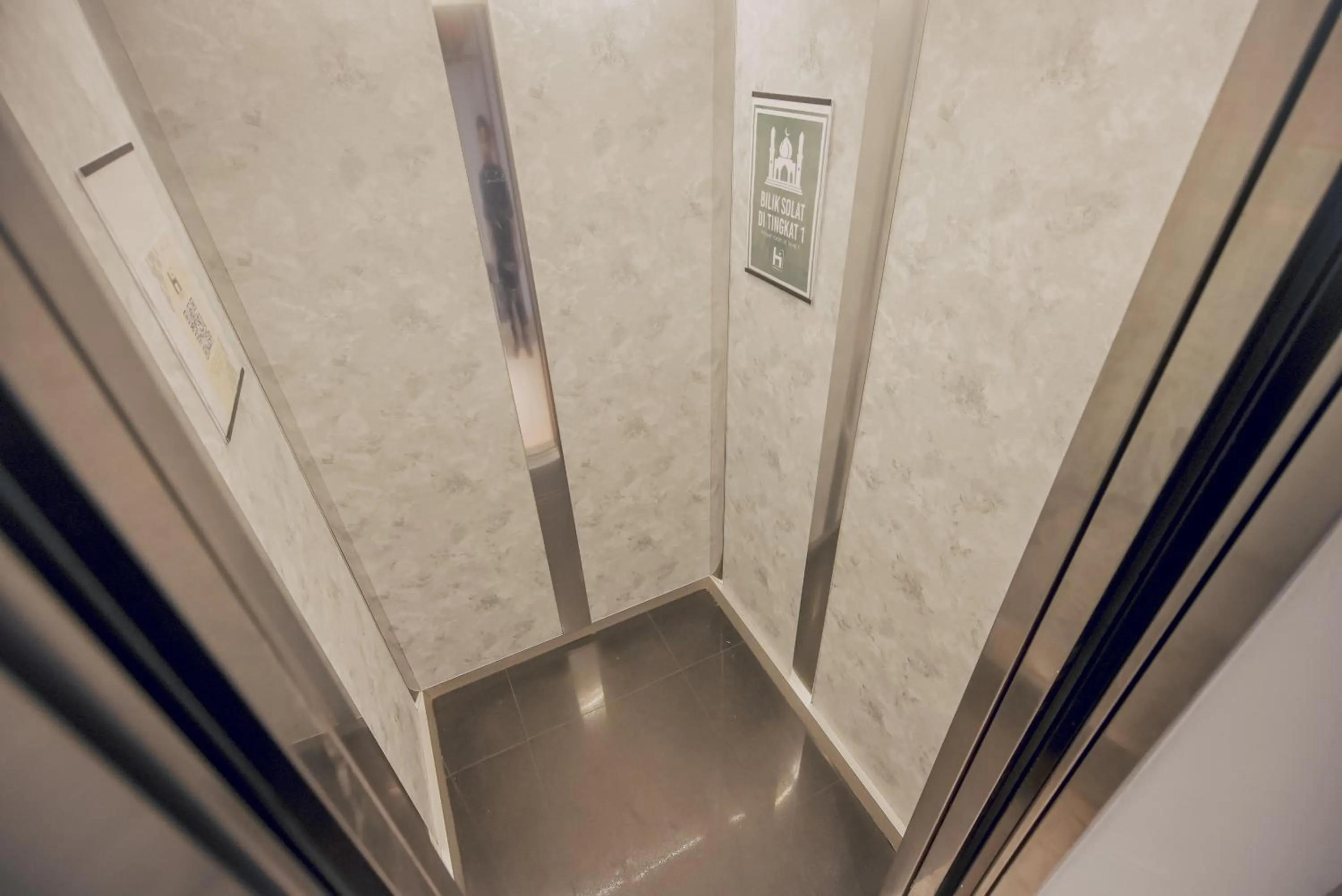 Facility for disabled guests in Double H Boutique Hotel