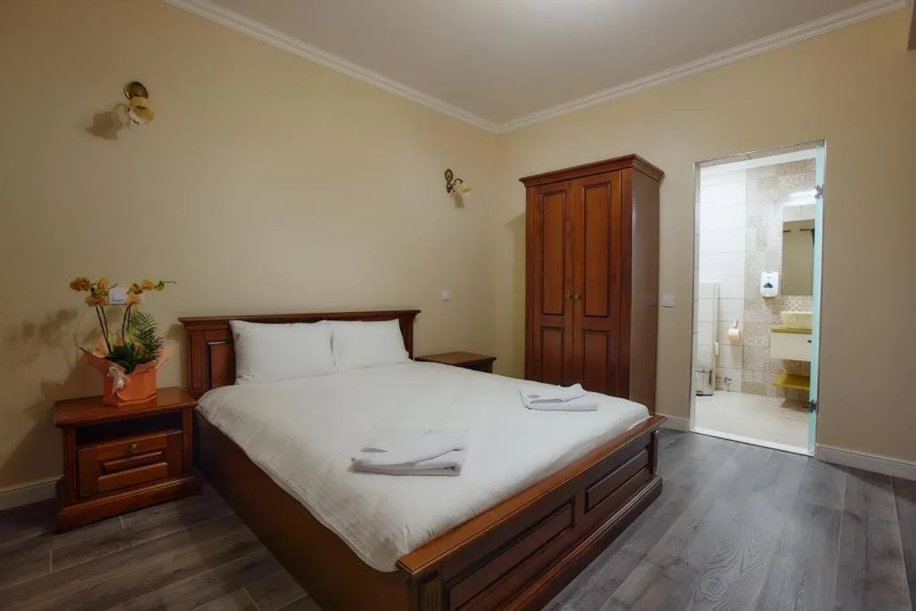 Bed in Hotel Imperium