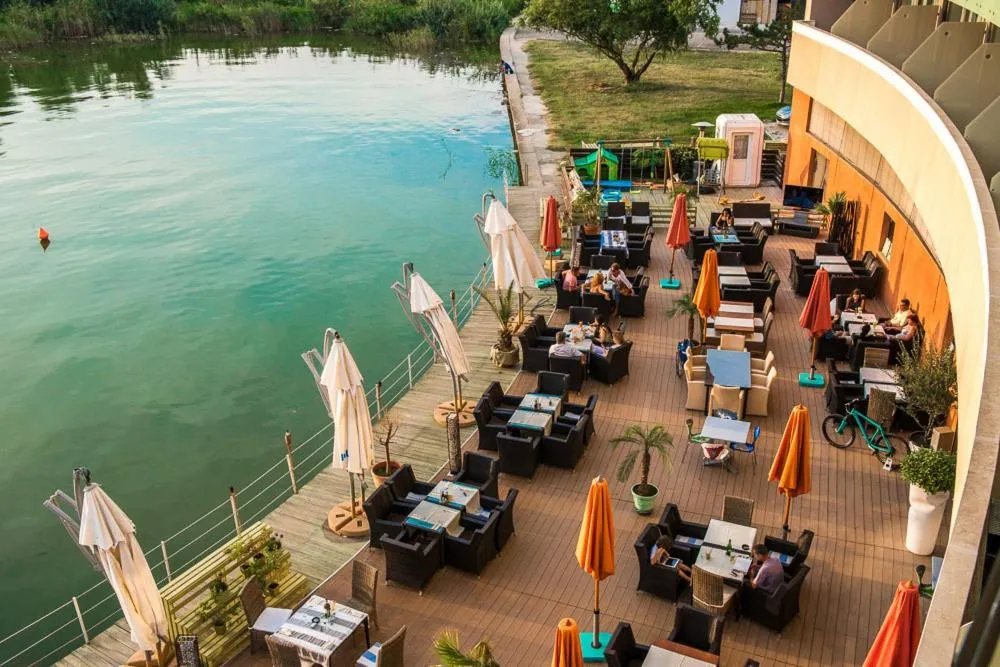 Balcony/Terrace in Hotel On Plonge Junior