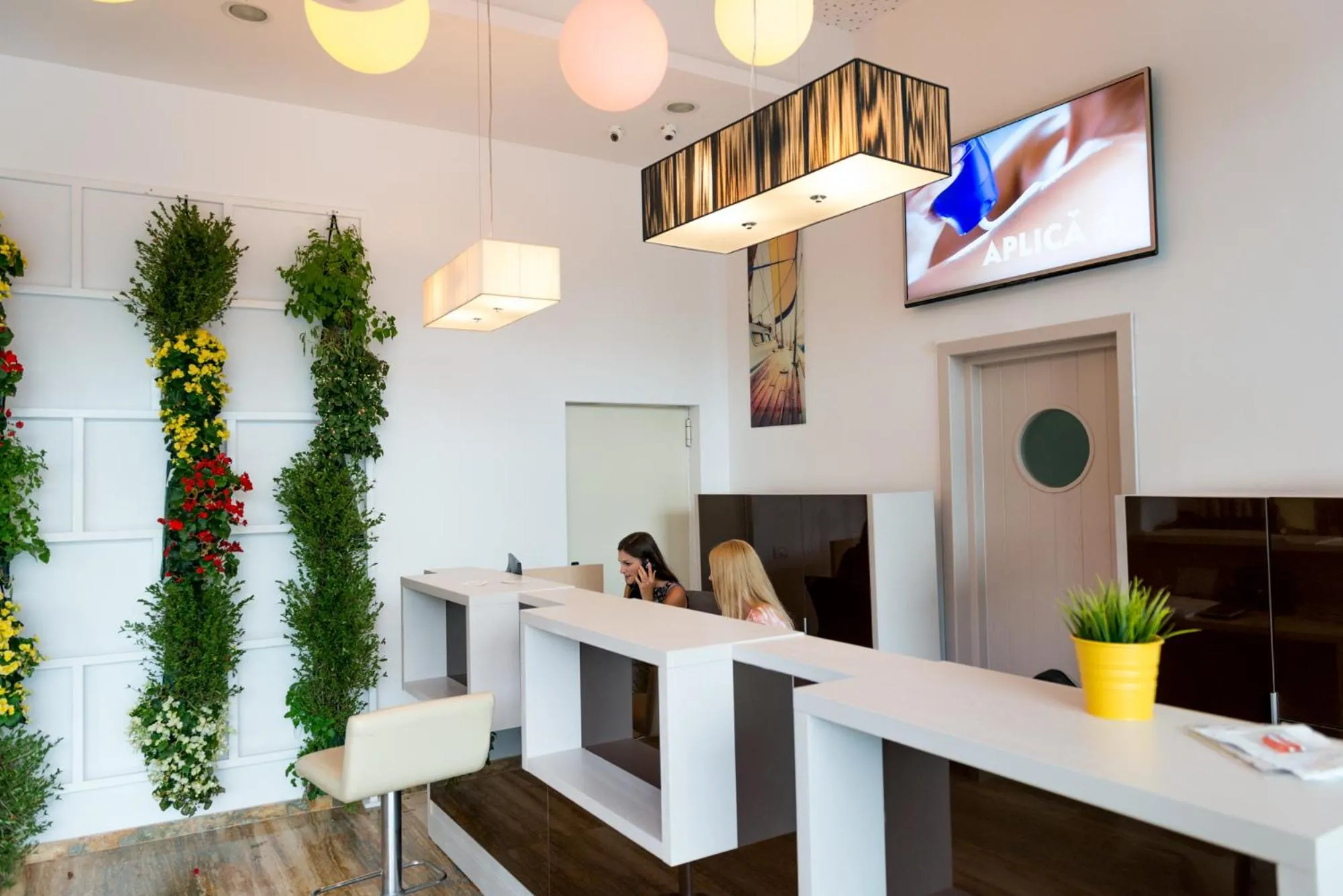 Lobby or reception in Hotel On Plonge Junior