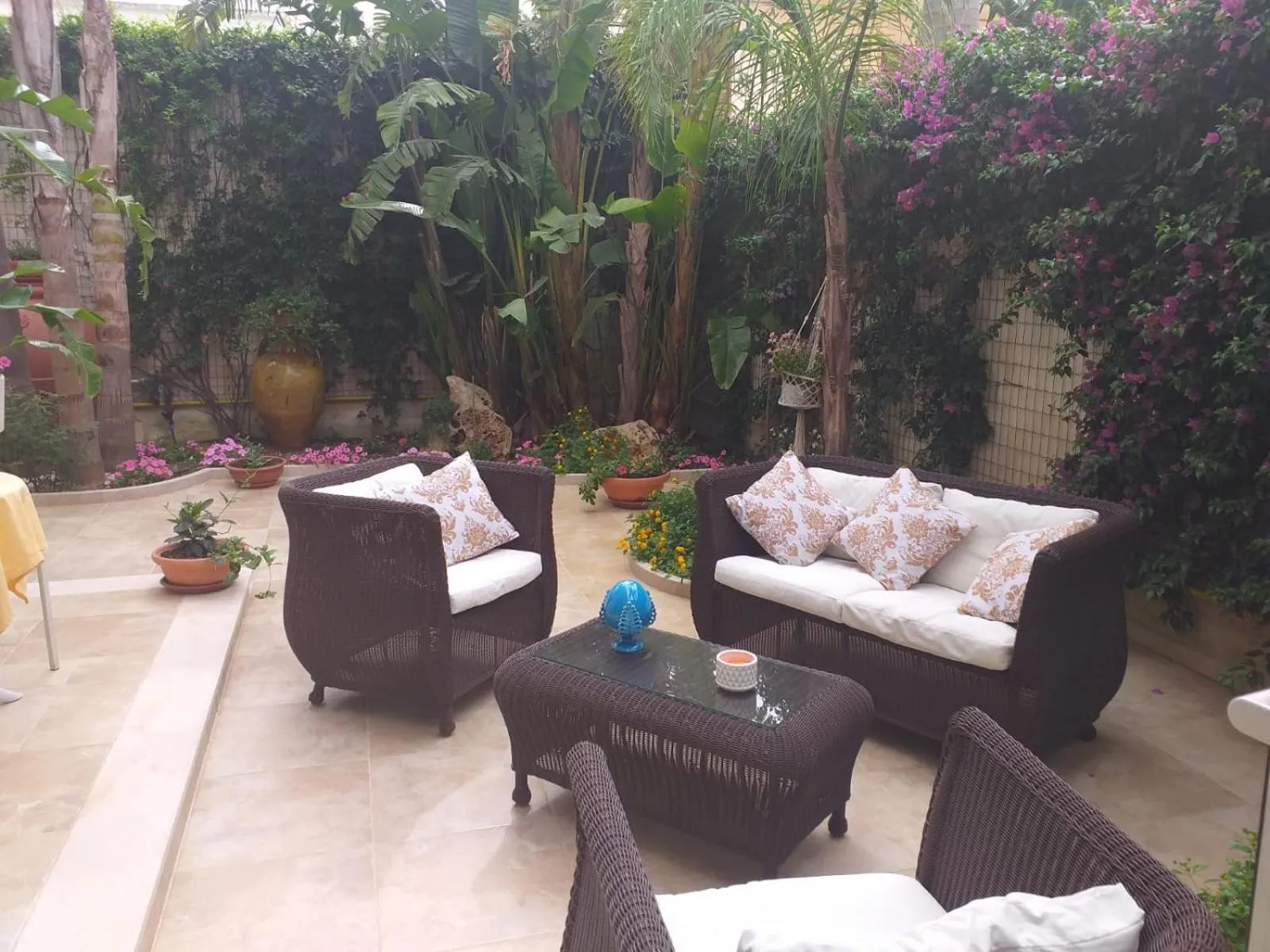 Garden in Falli Exclusive Rooms and Breakfast -Boutique B&B-