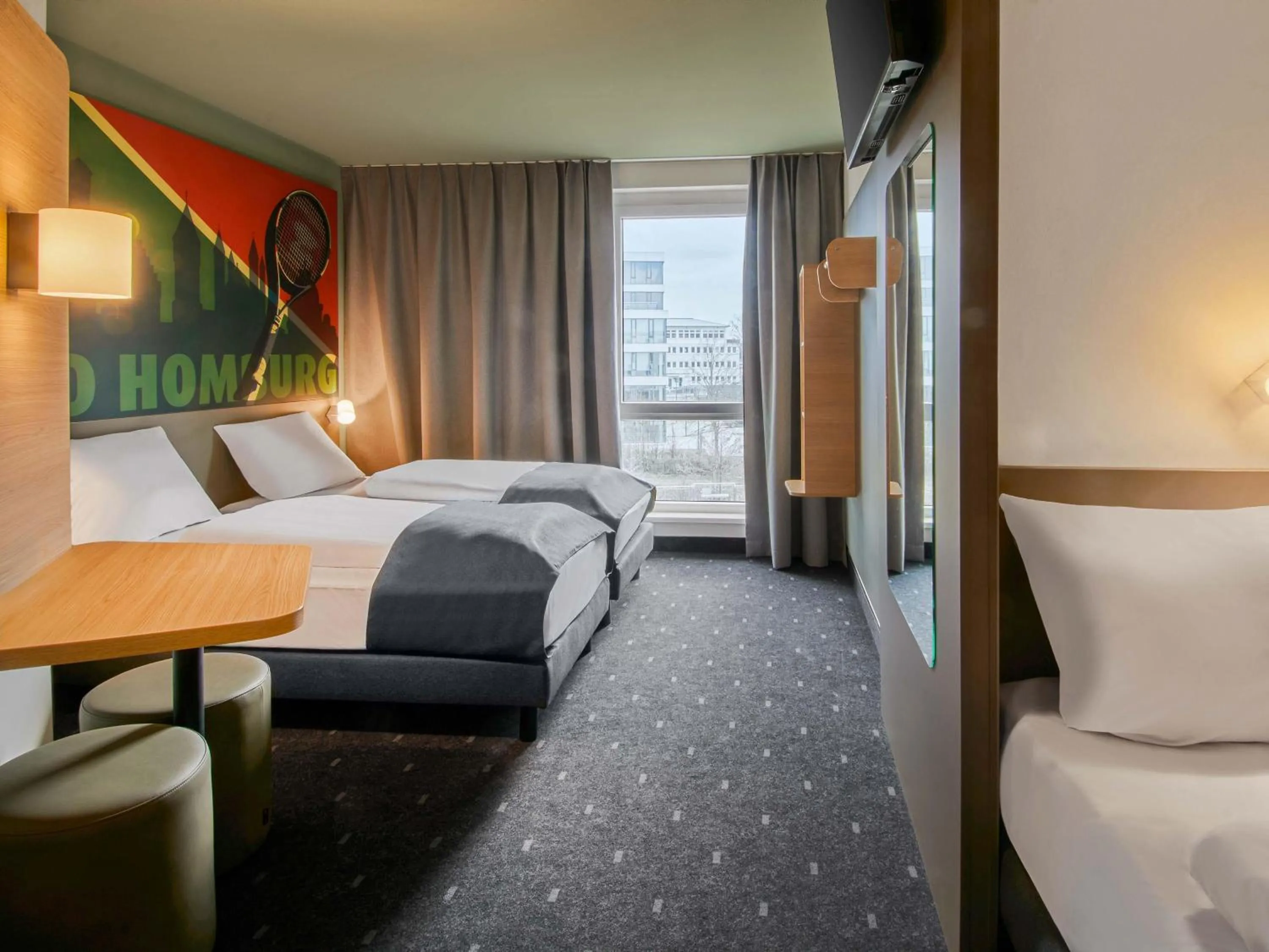 Photo of the whole room, Bed in B&B Hotel Bad Homburg