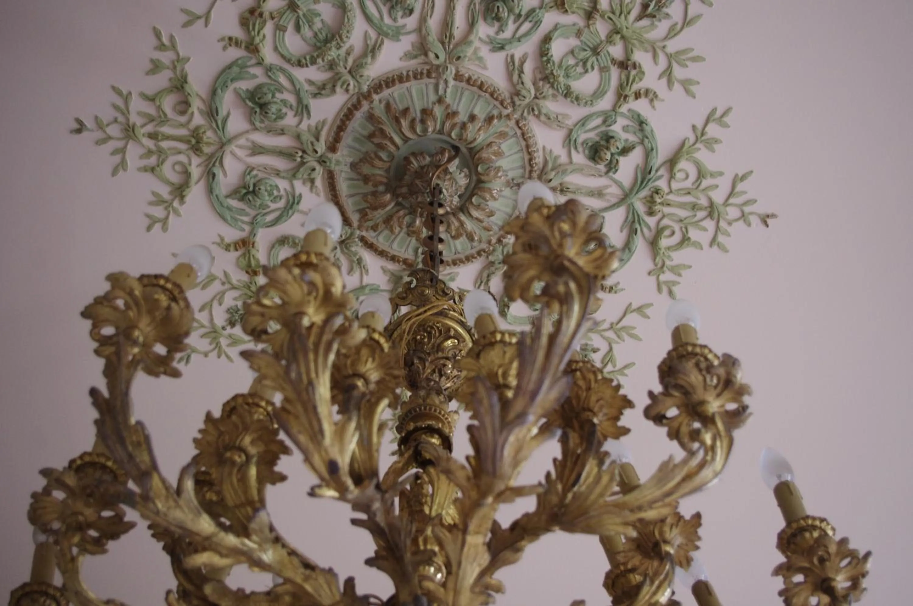 Decorative detail in Le Clos des Noyers