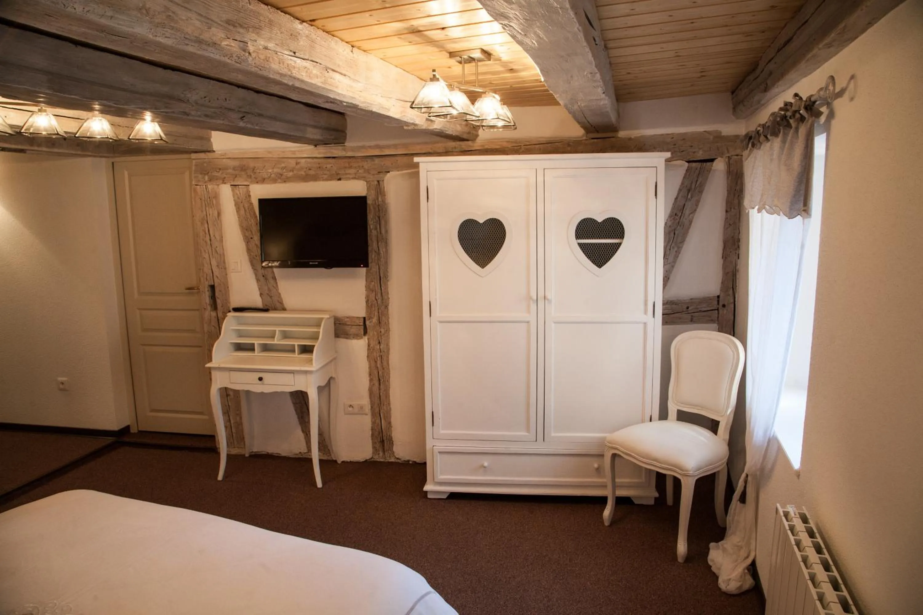 Decorative detail, Bed in Chambre Le Hupsa Pfannala