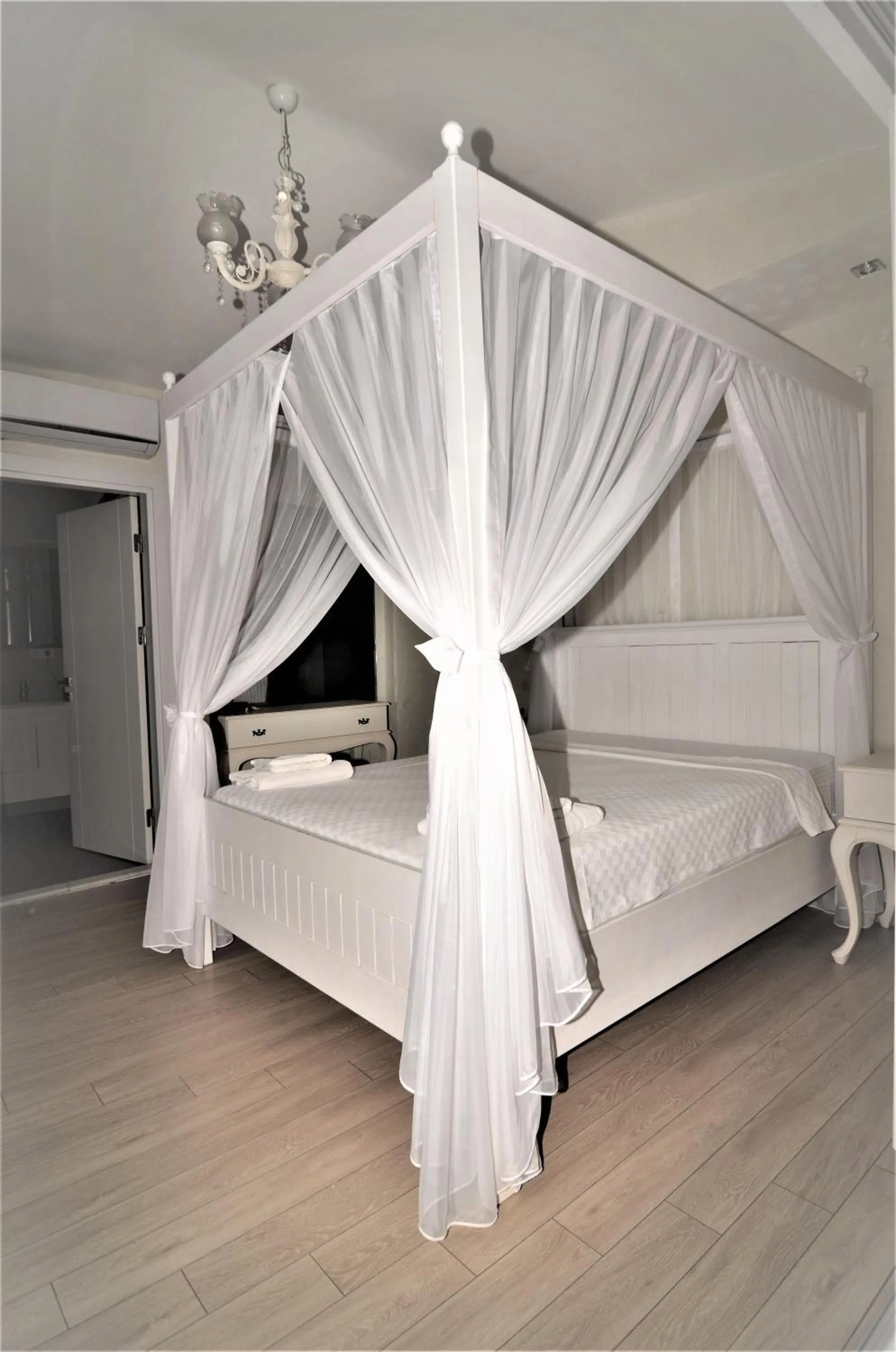 Bed in Alacati Eldoris Butik Hotel