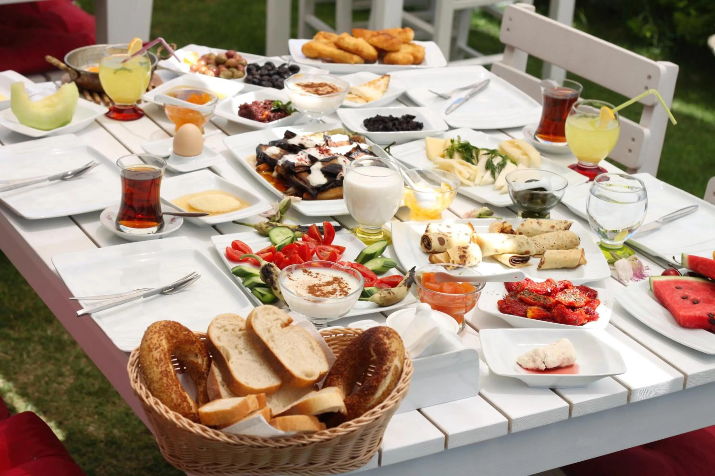 Food and drinks in Alacati Eldoris Butik Hotel