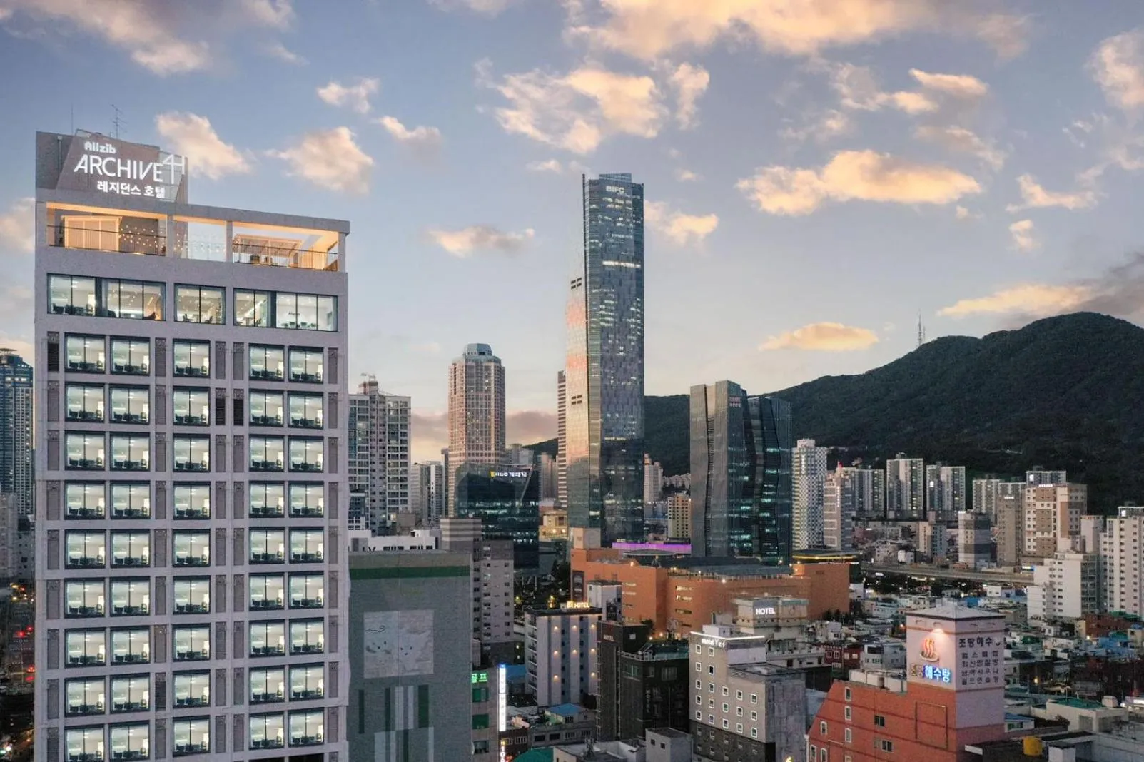 Property building in Allzip Archieve4H Residence hotel Busan