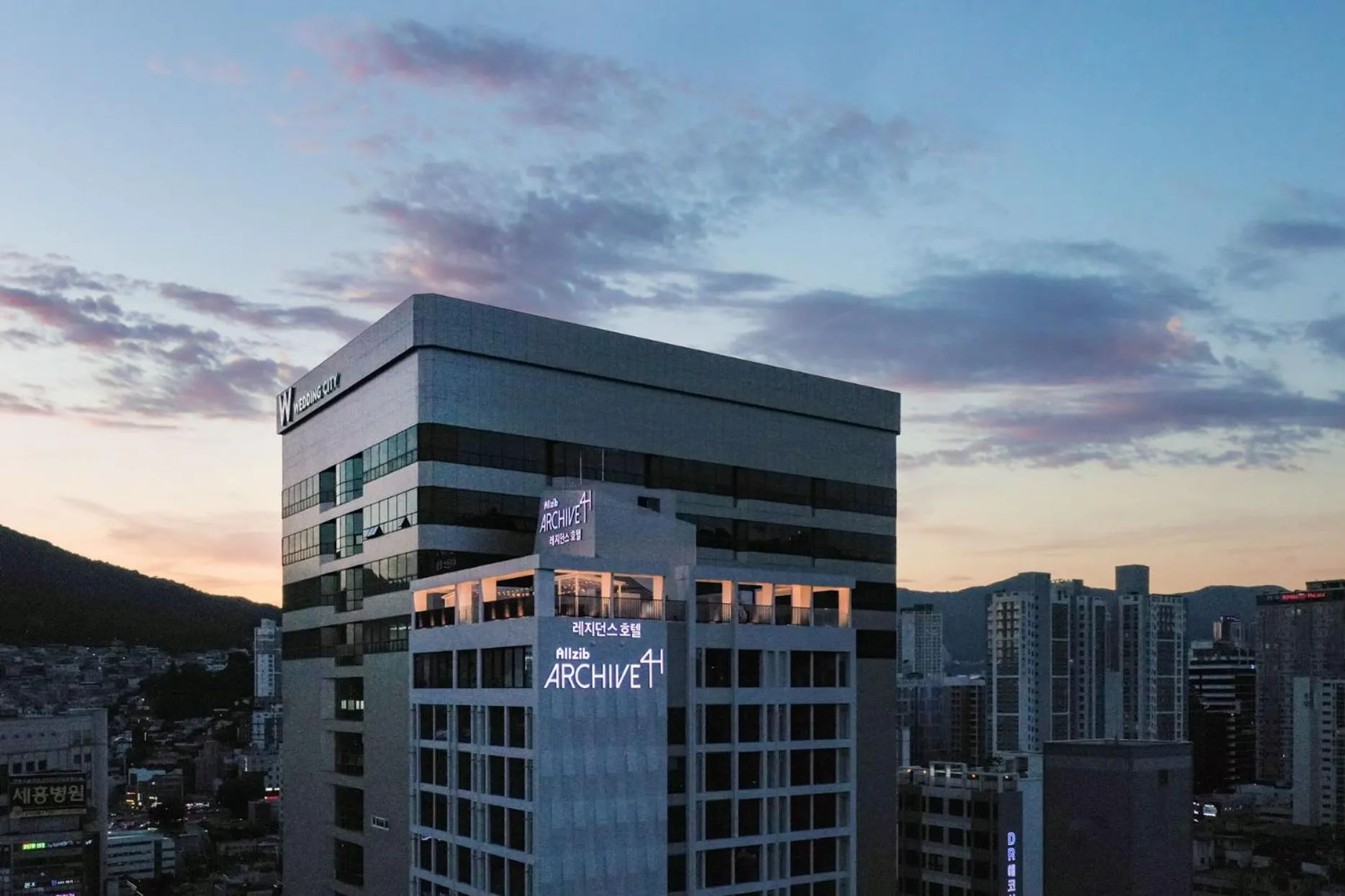 Property building in Allzip Archieve4H Residence hotel Busan