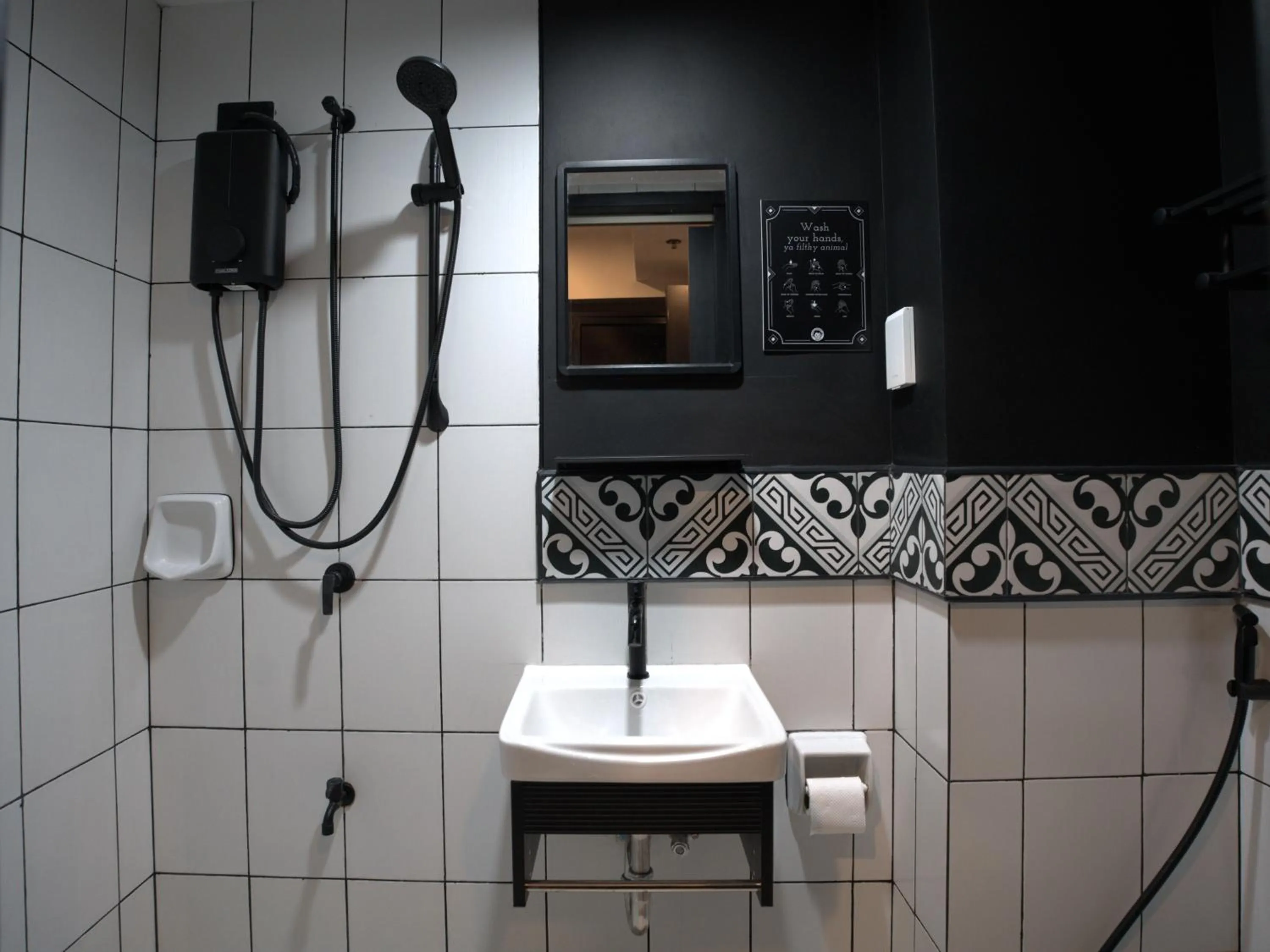 Bathroom in Mad Monkey Manila