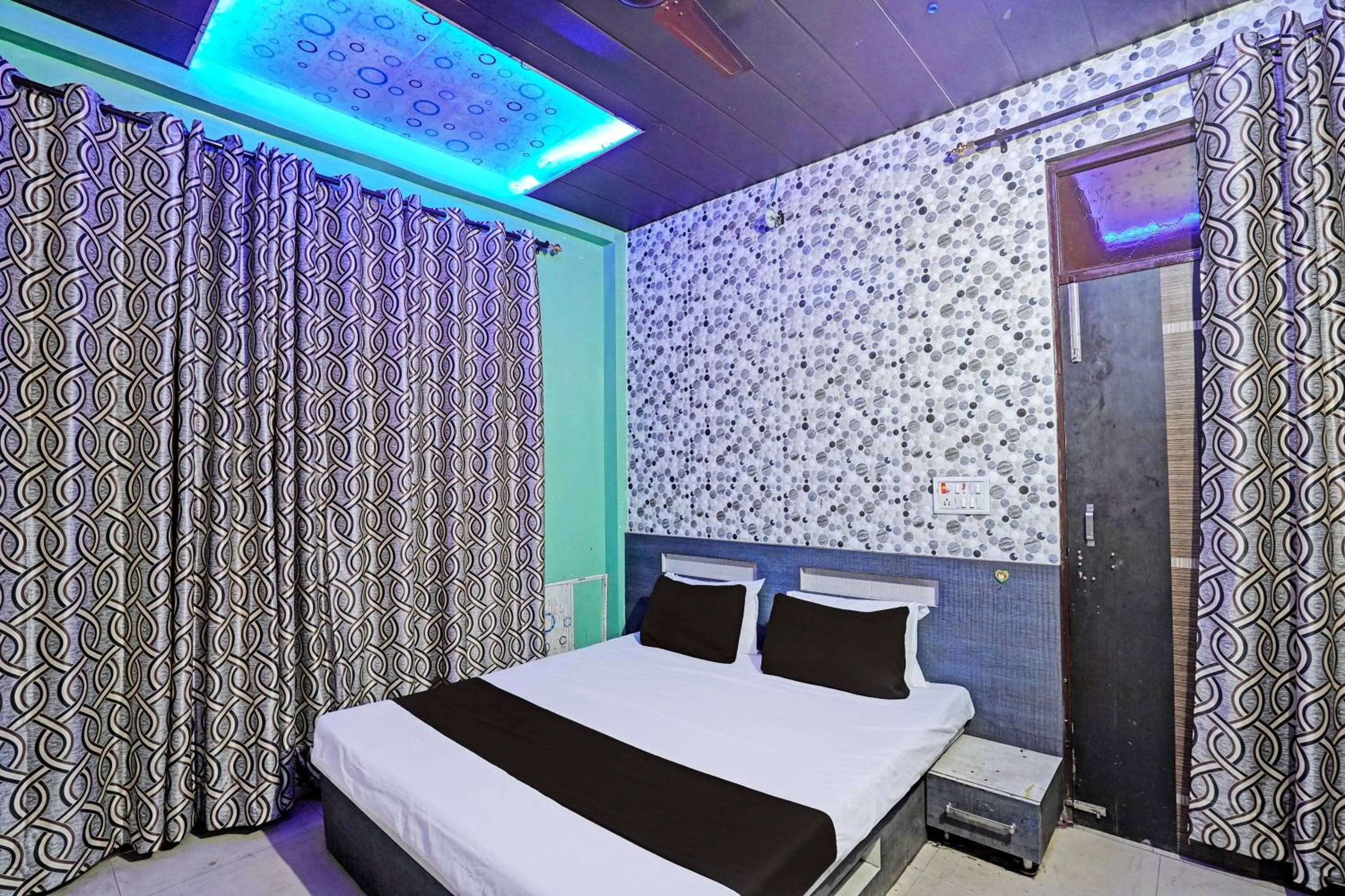 Lobby or reception in Hotel O Ginni