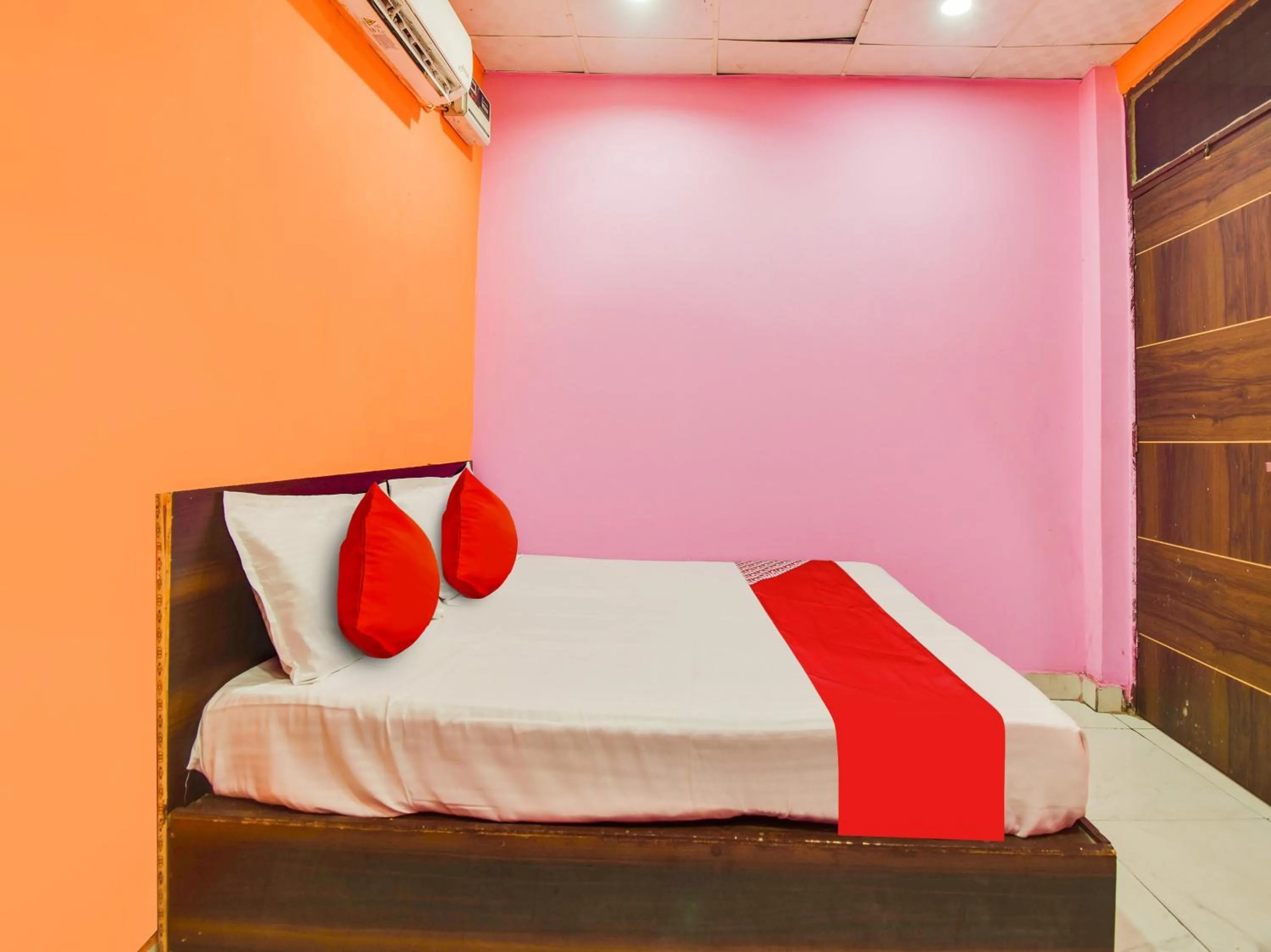 Bedroom, Bed in Hotel O Dev Residency Inn