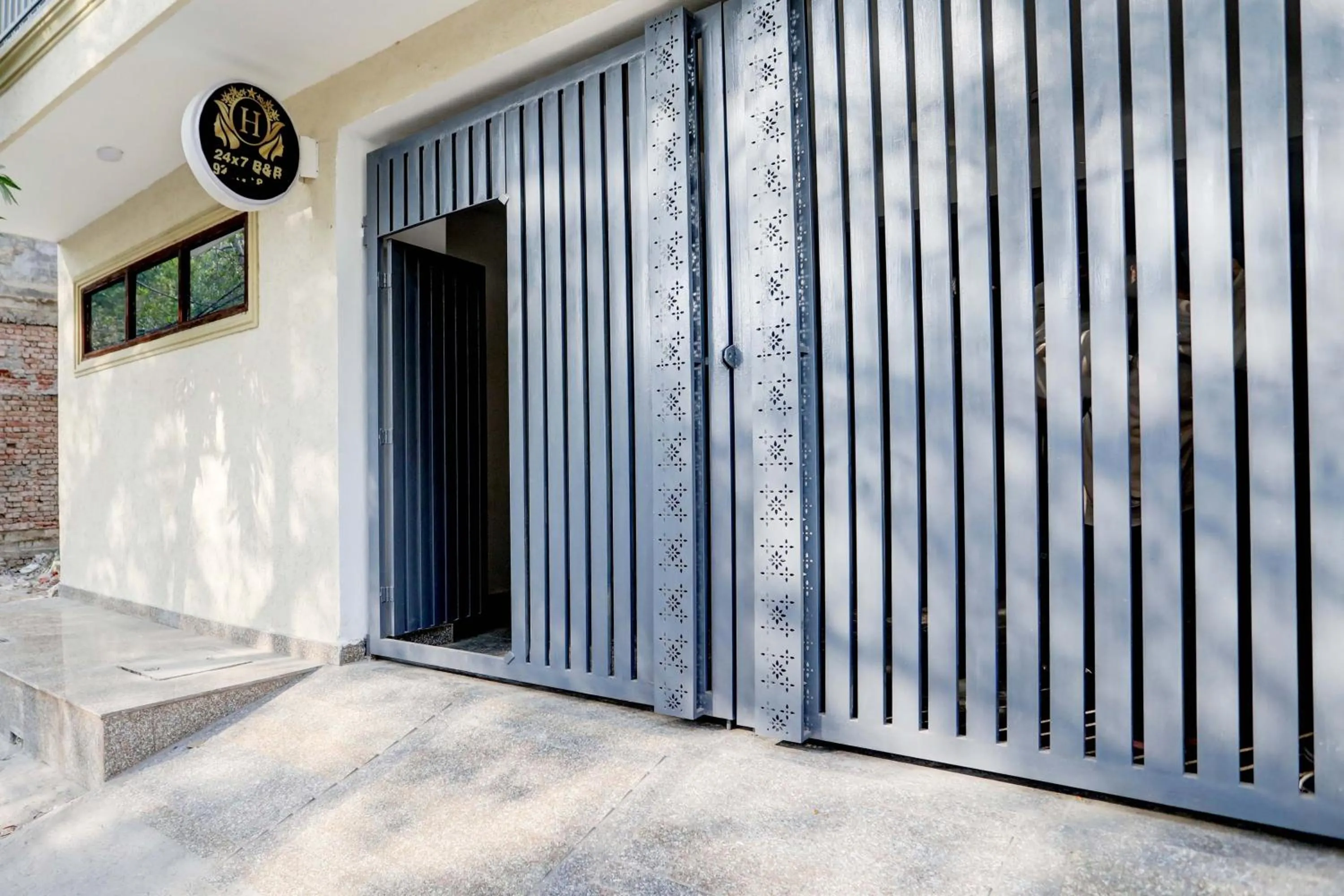 Facade/entrance in Super Collection O 24/7 Hotel