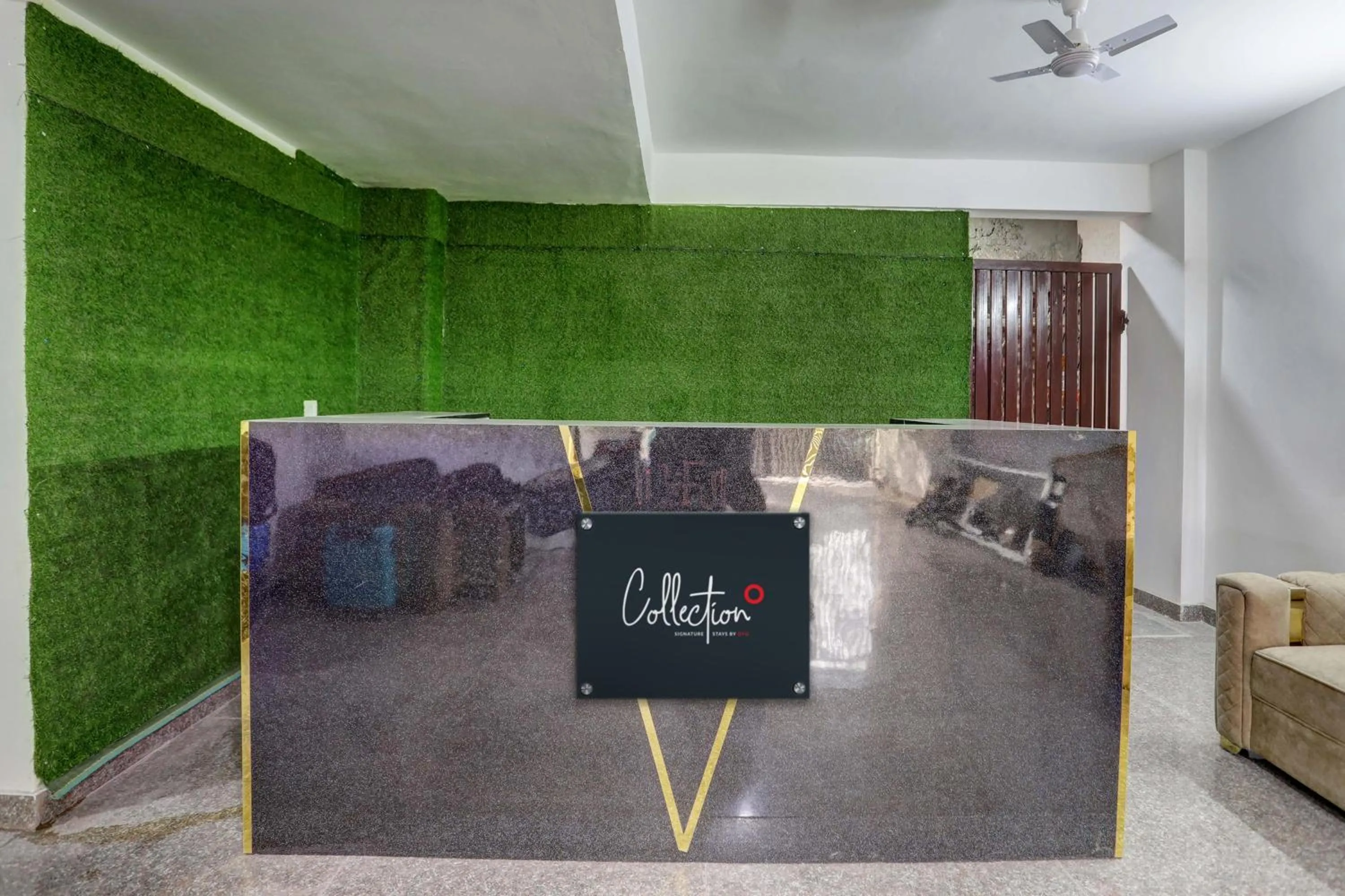 Lobby or reception in Super Collection O 24/7 Hotel