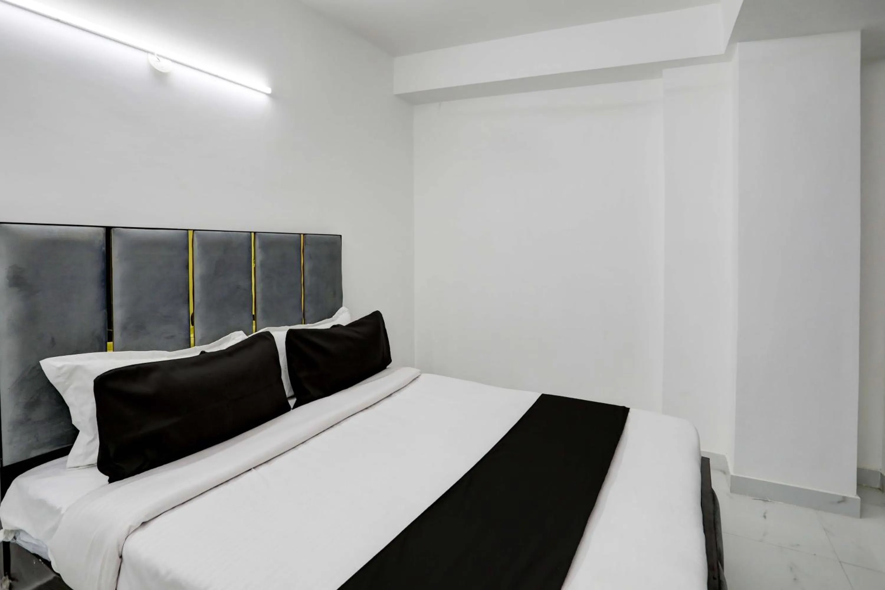 Bedroom, Bed in Super Collection O 24/7 Hotel