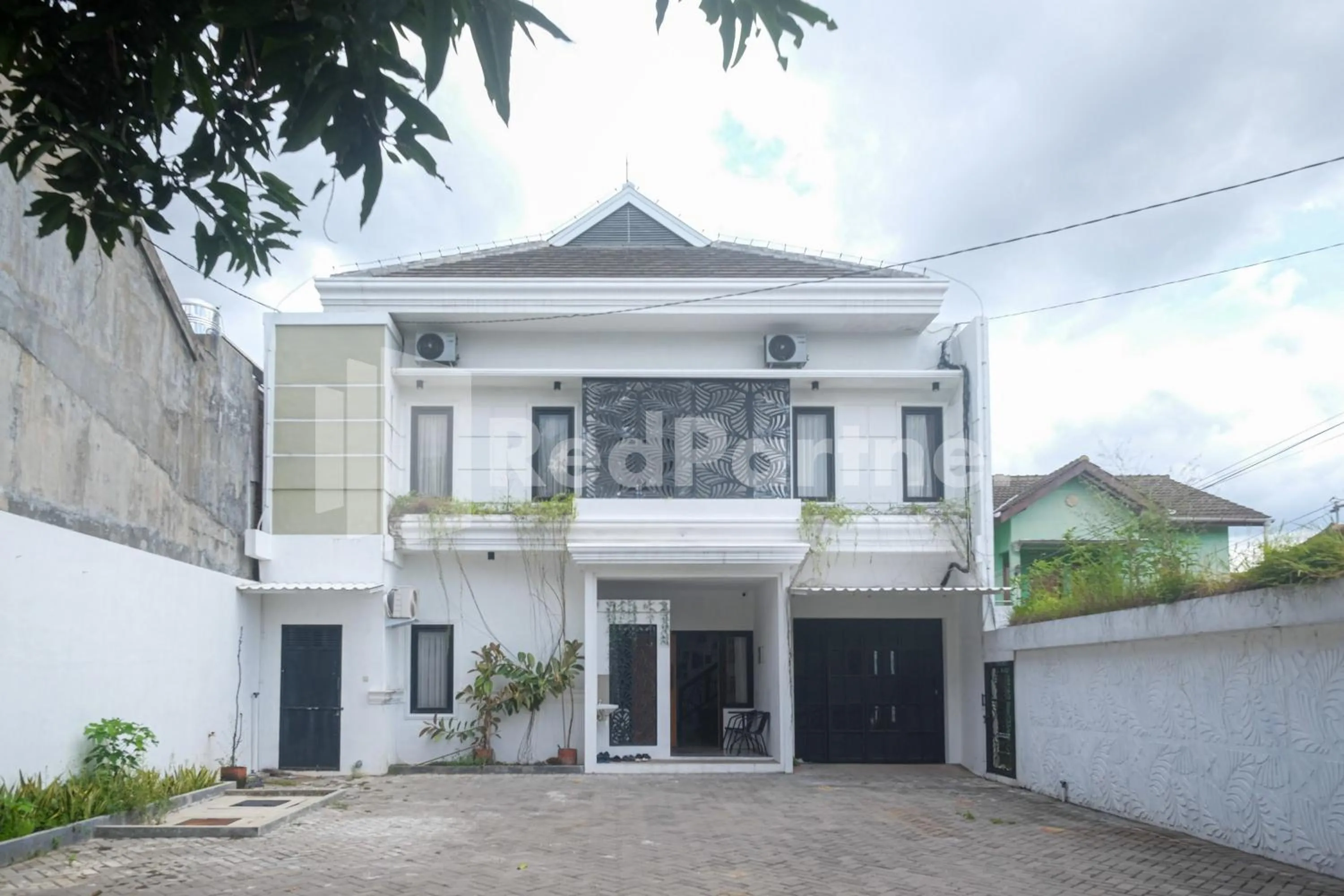 Property building in Rumah Daun Timoho Yogyakarta RedPartner
