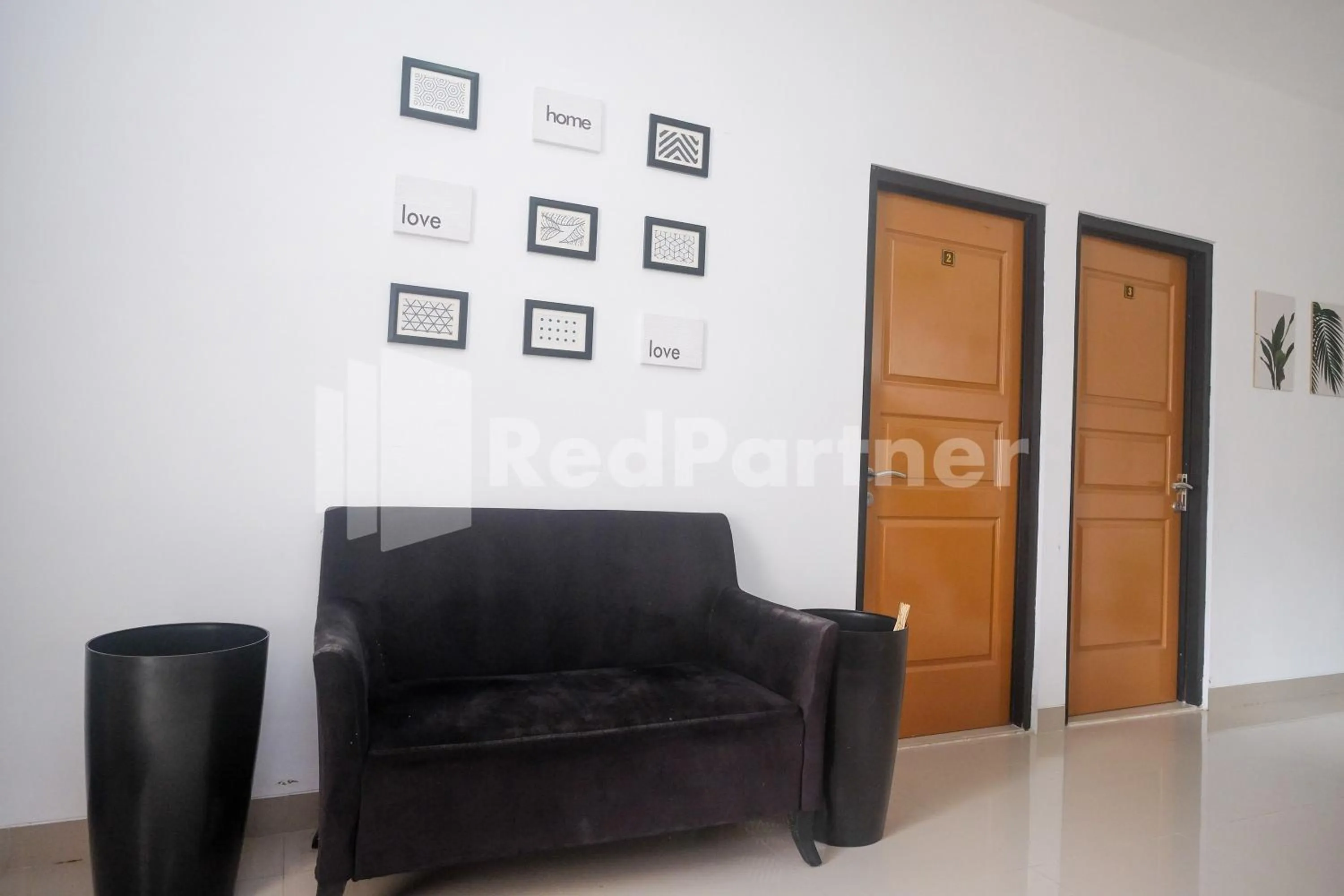 Seating area in Rumah Daun Timoho Yogyakarta RedPartner